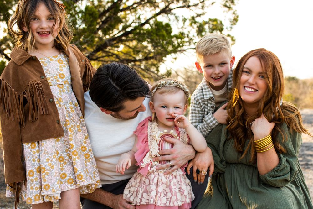 Austin Maternity Photographer - Erin Hyatt Photography