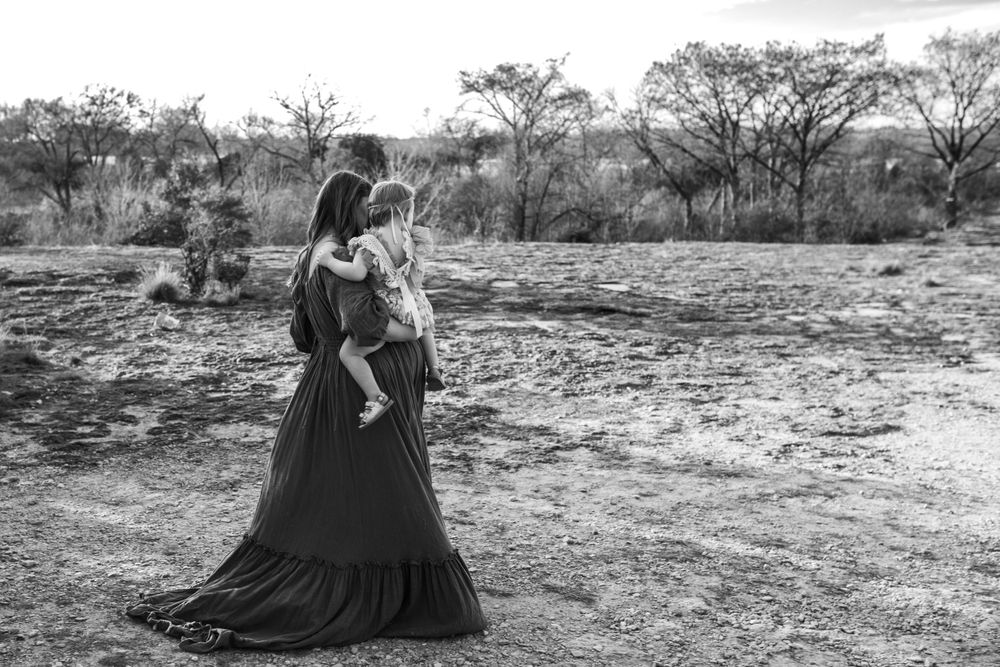 Austin Maternity Photographer - Erin Hyatt Photography