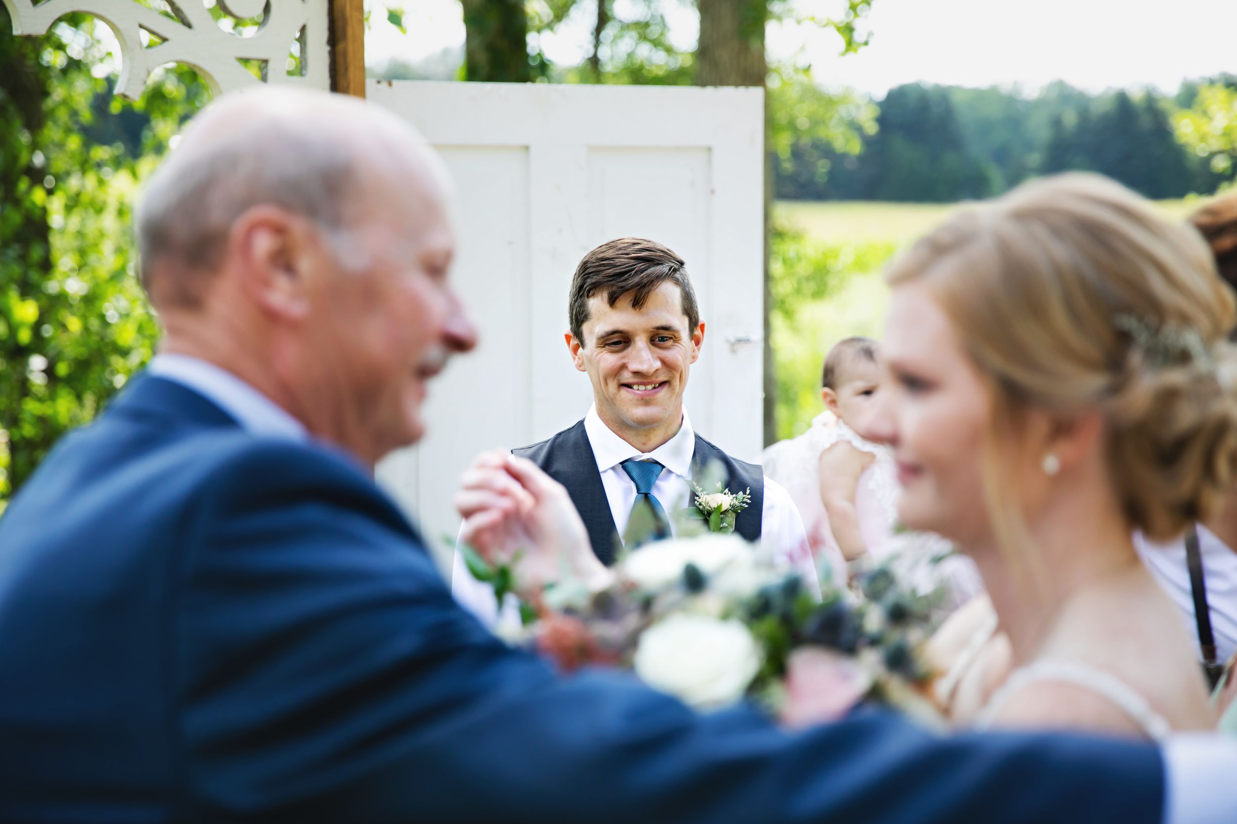 Charming rustic backyard wedding in Mount Brydges Ontario by London photographer Shawn Van Daele