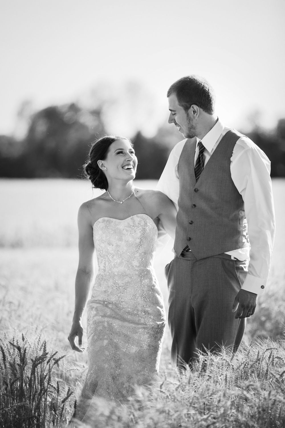 Rustic Farmhouse Backyard Wedding Photos by London Ontario Photographer Shawn Van Daele