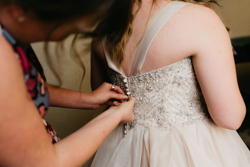 moody wedding details, Oregon wedding ideas, moody, wedding, Oregon, Portland, floral, diamonds