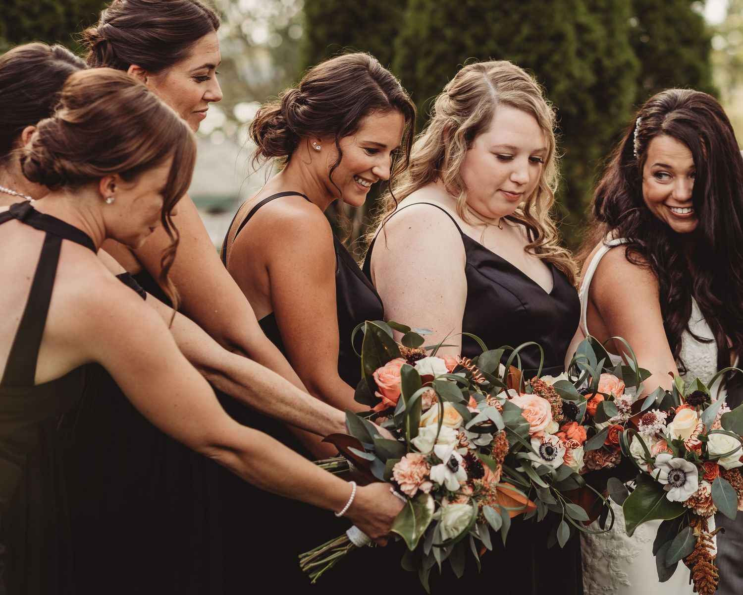 Professional wedding photo - bridesmaids