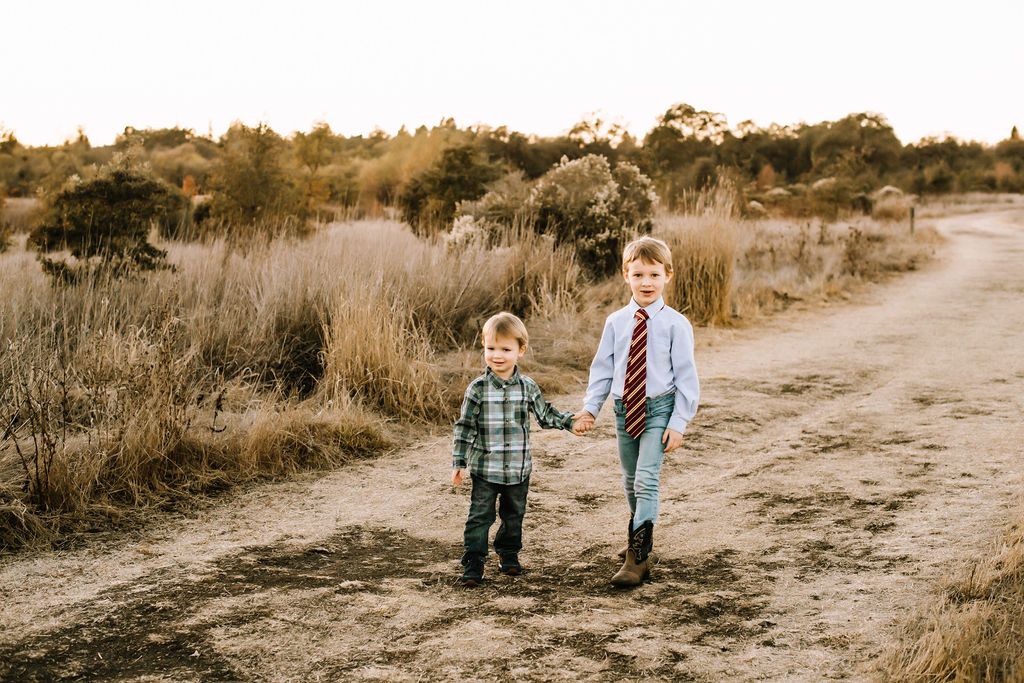 How to prepare your children for a Sonoma County photography session- dos and don'ts, how to dress, and what to know!