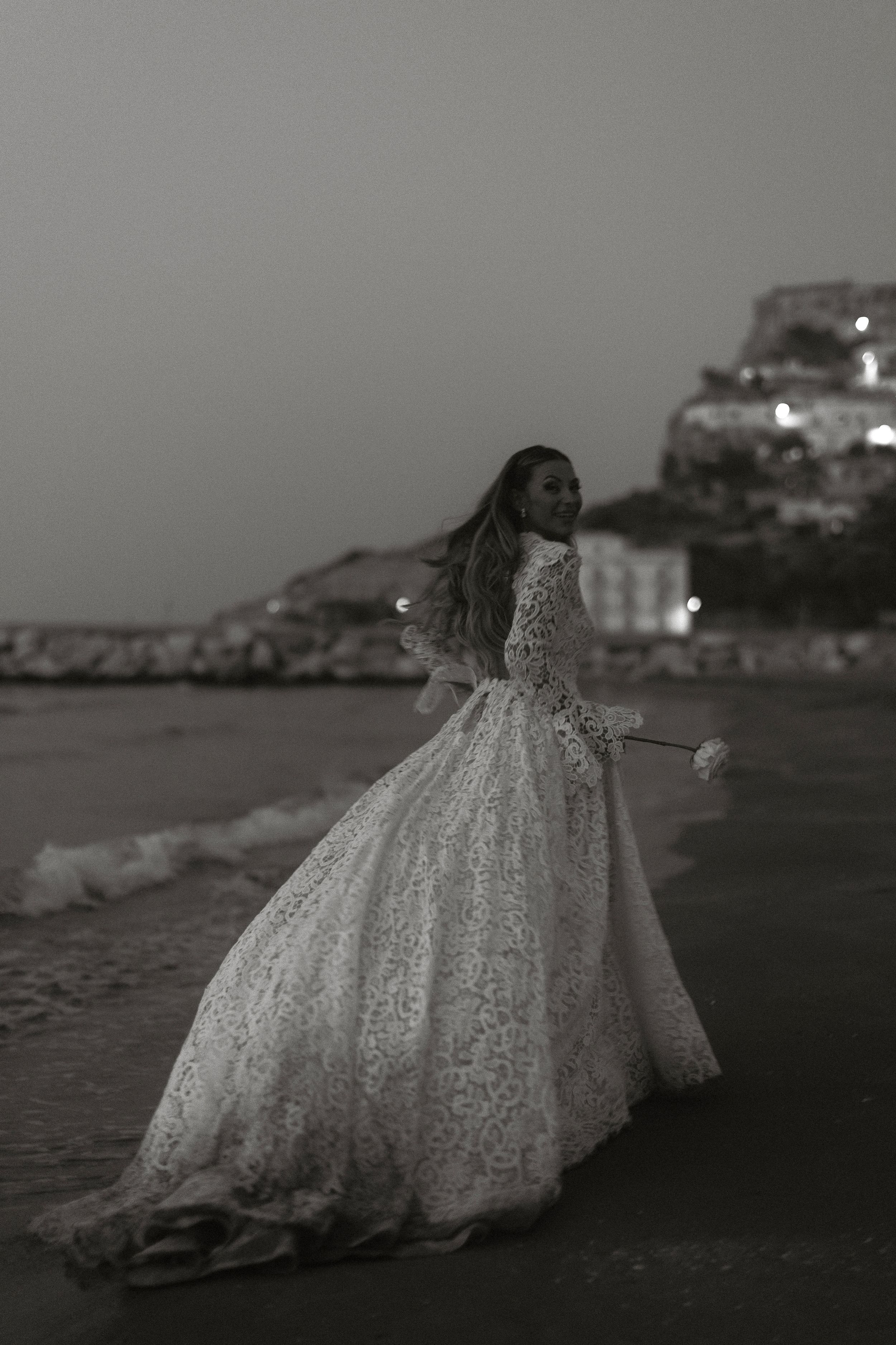 Puglia - Wedding photographer - bride - portrait - ritratto - matrimonio - sposa - wedding - spiaggia