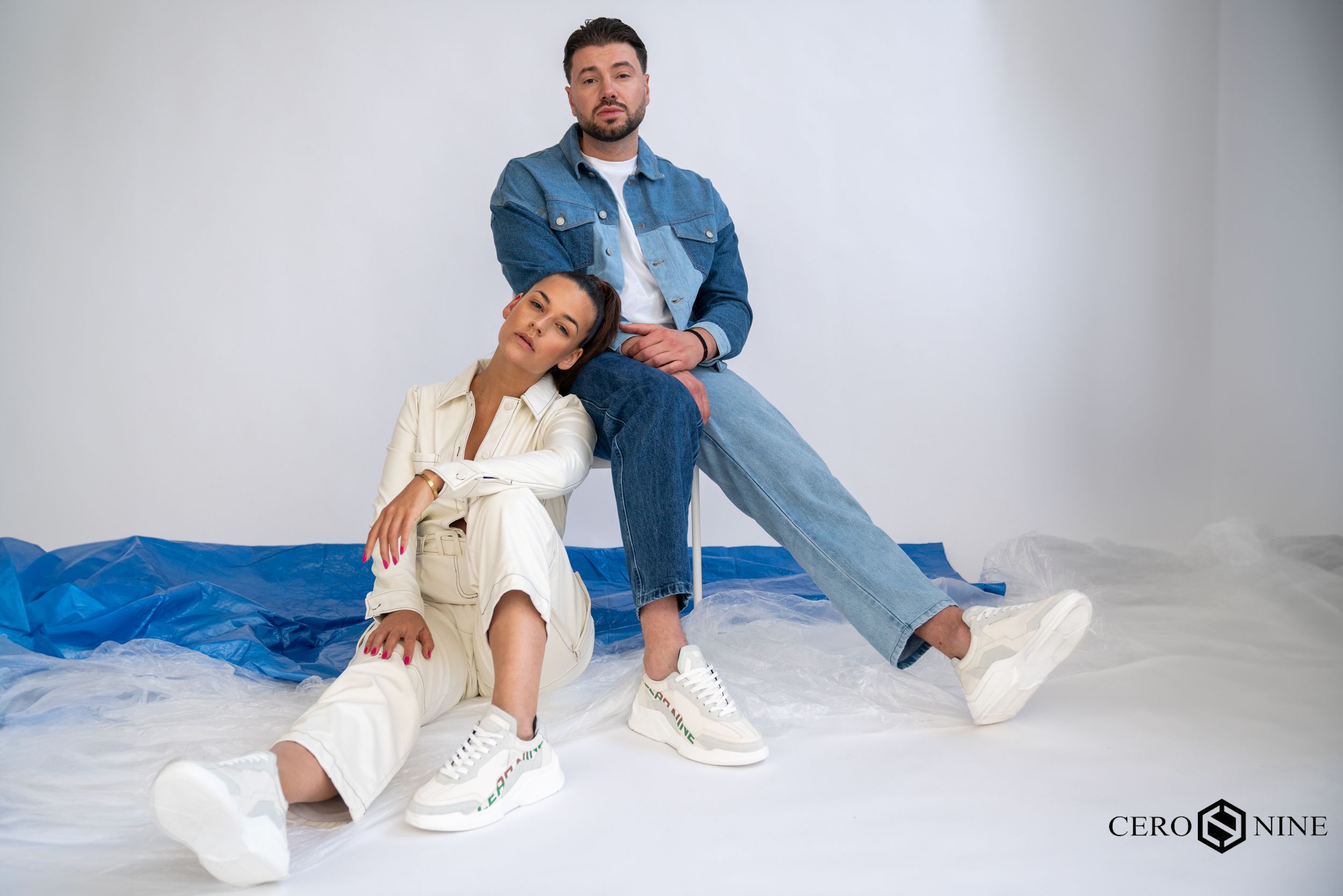 royaums schoenen sneakershoot sneakers studioshoot profoto sony ar7III kamera express fashion fotografie ceronine