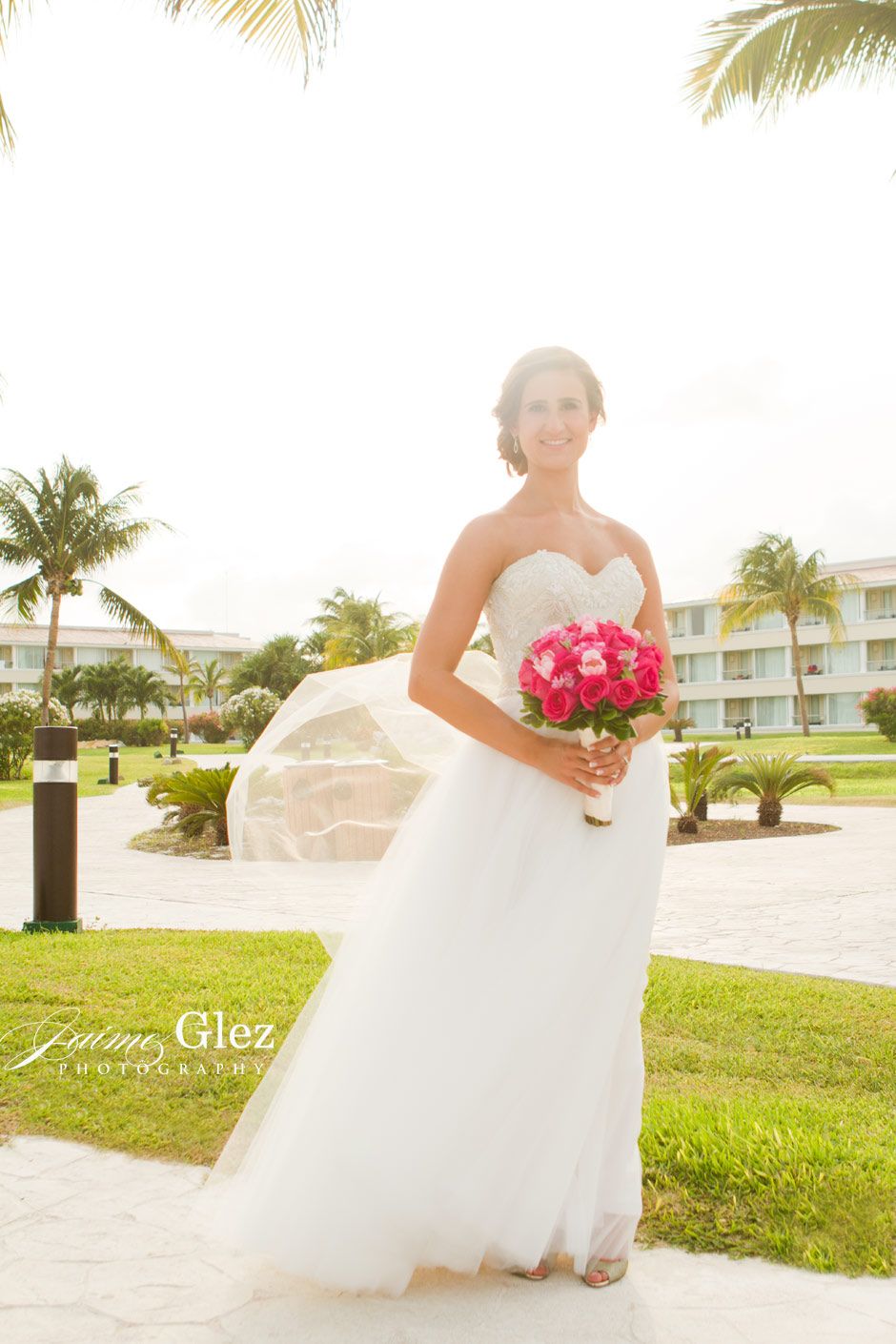 smiling bride at the Moon Palace Resort