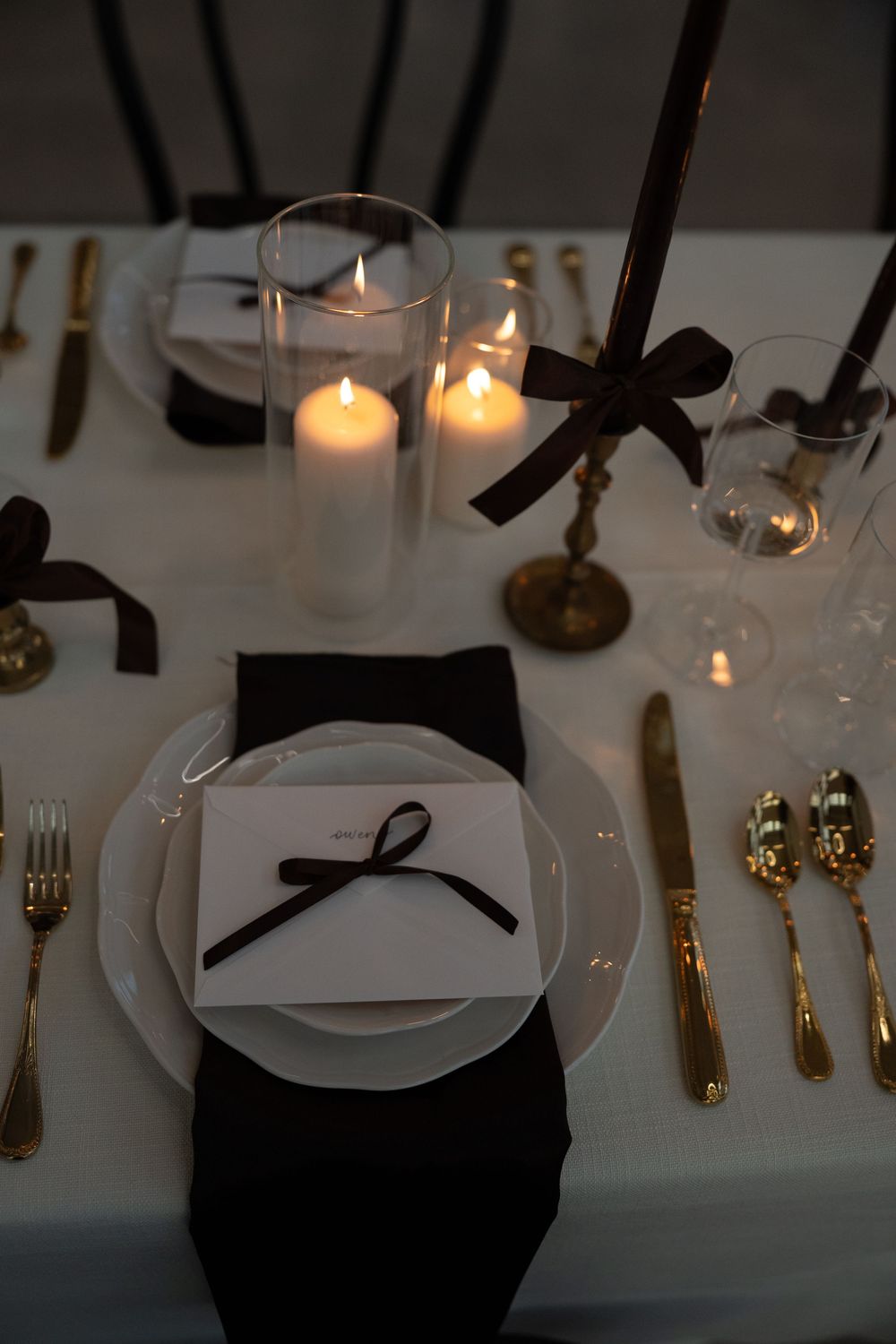 moody wedding inspo