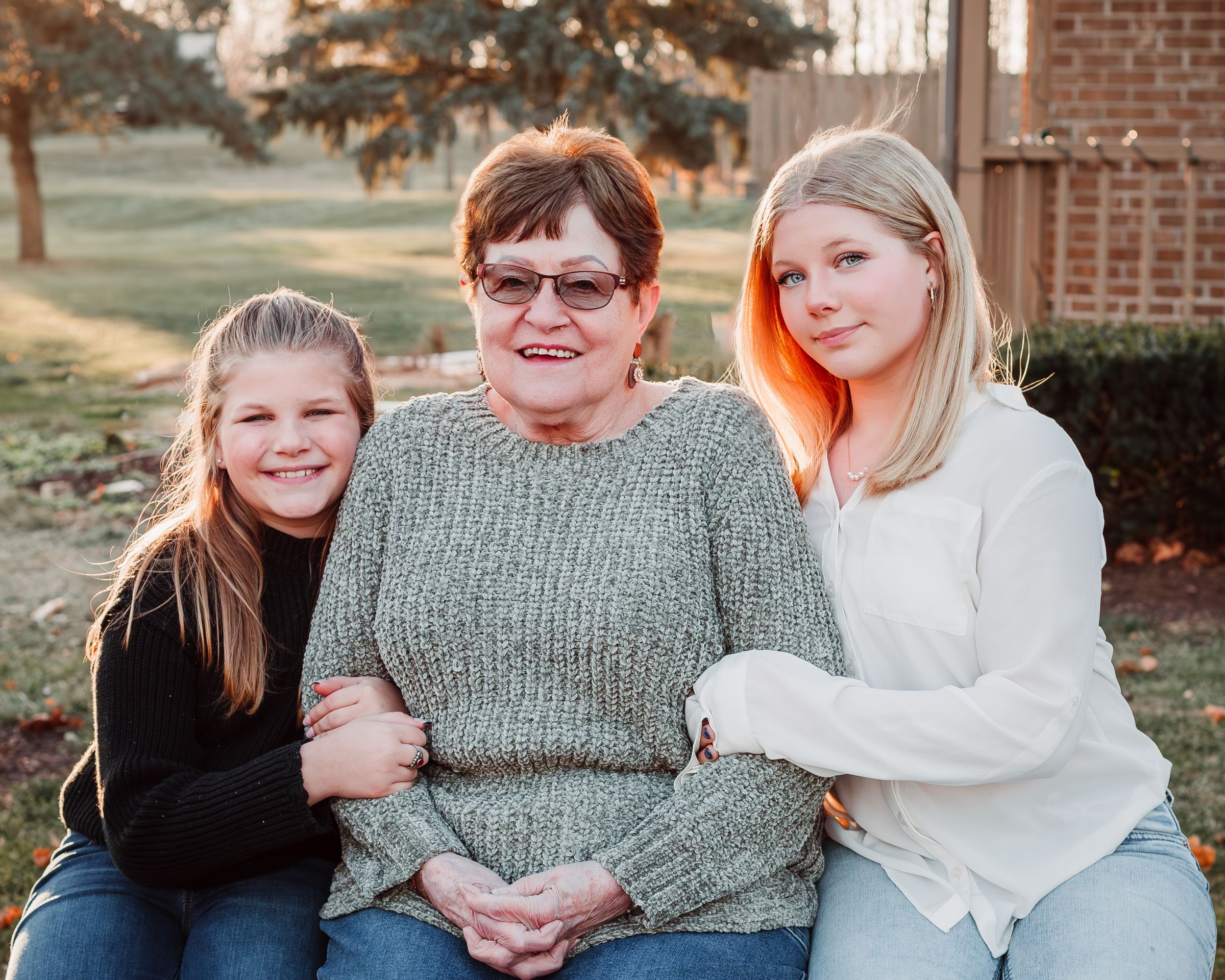 family photographer outdoors natural light Jessica Roth Photography Janesville Wisconsin Professional Photographer children love affection