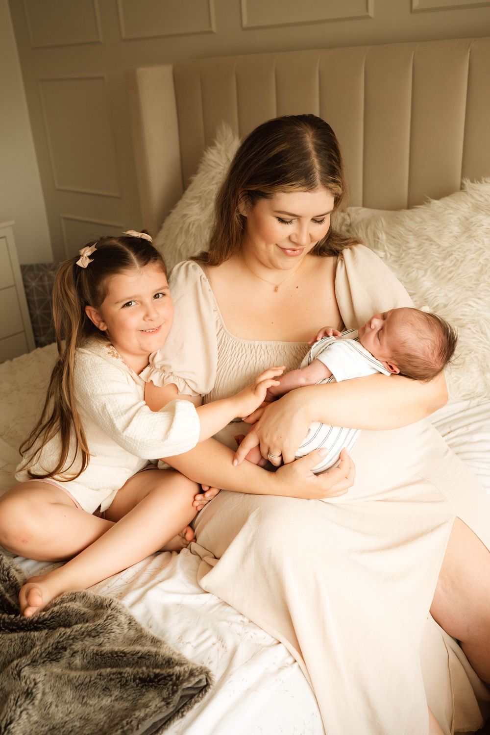 Maternity session, Manchester, Manchester motherhood, Manchester Wedding photographer, romantic storytelling, in home newborn Manchester