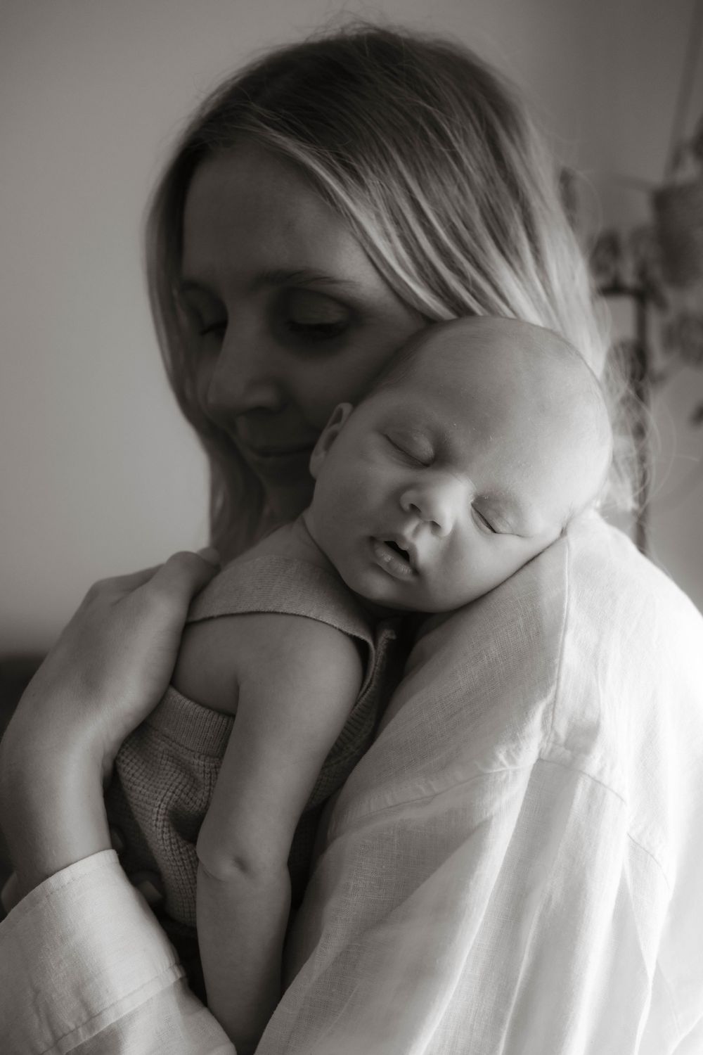 Maternity session, Manchester, Manchester motherhood, Manchester Wedding photographer, romantic storytelling, in home newborn Manchester