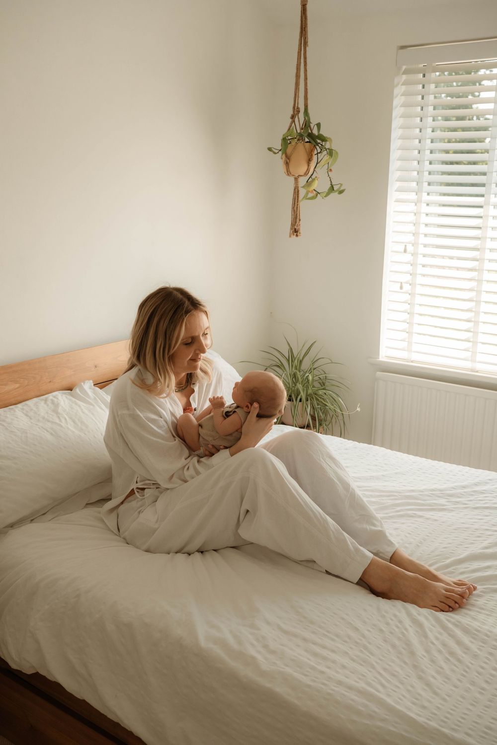 Maternity session, Manchester, Manchester motherhood, Manchester Wedding photographer, romantic storytelling, in home newborn Manchester