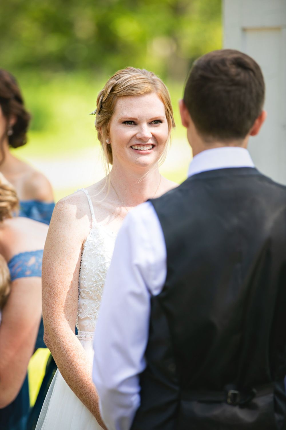 Charming rustic backyard wedding in Mount Brydges Ontario by London photographer Shawn Van Daele
