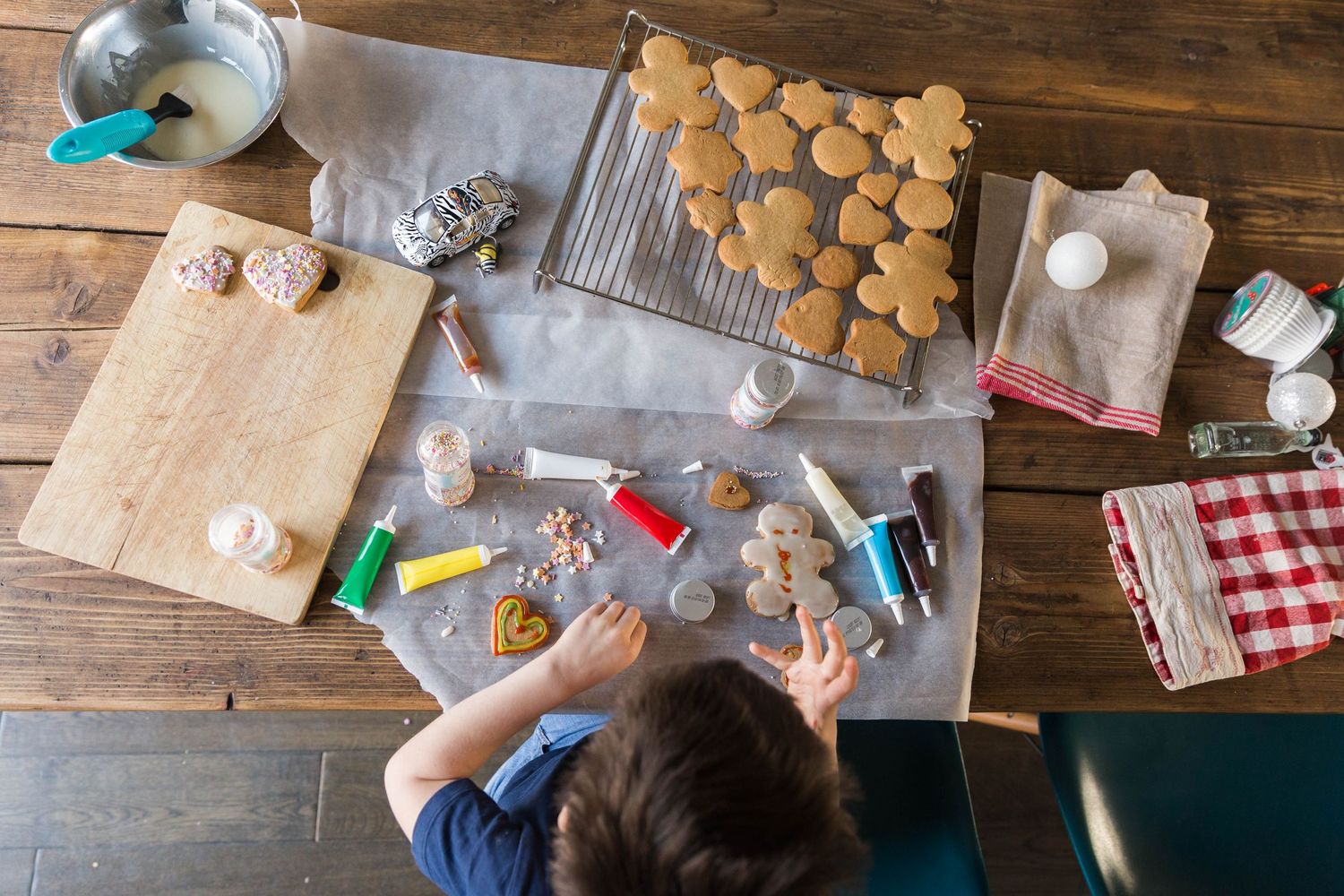 baking Christmas gingerbread men cookies