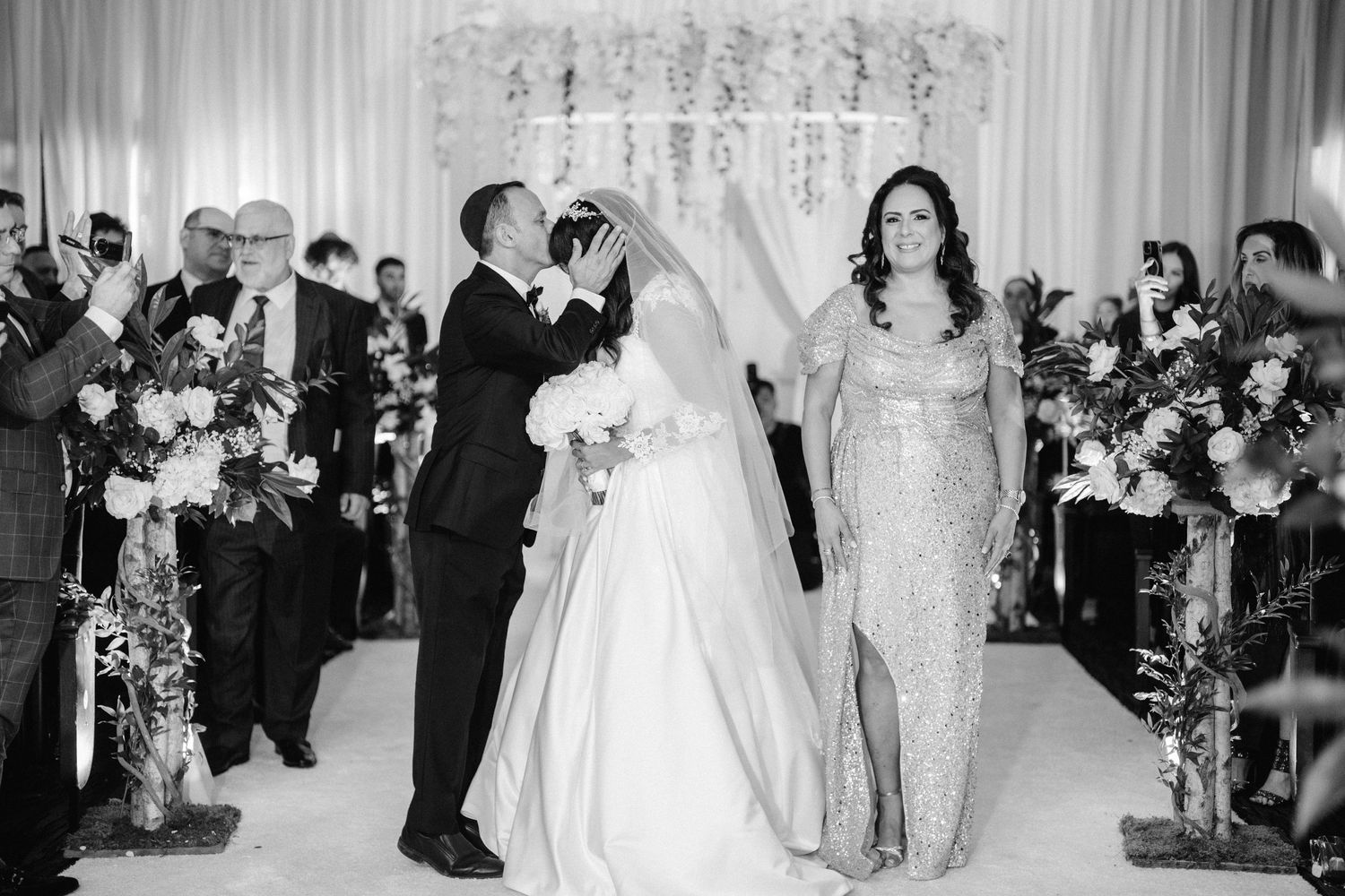Syrian Jewish Chuppah Ceremony at Kol Yakov, Brookyn, NY jewish wedding photographer by benjamin kohen