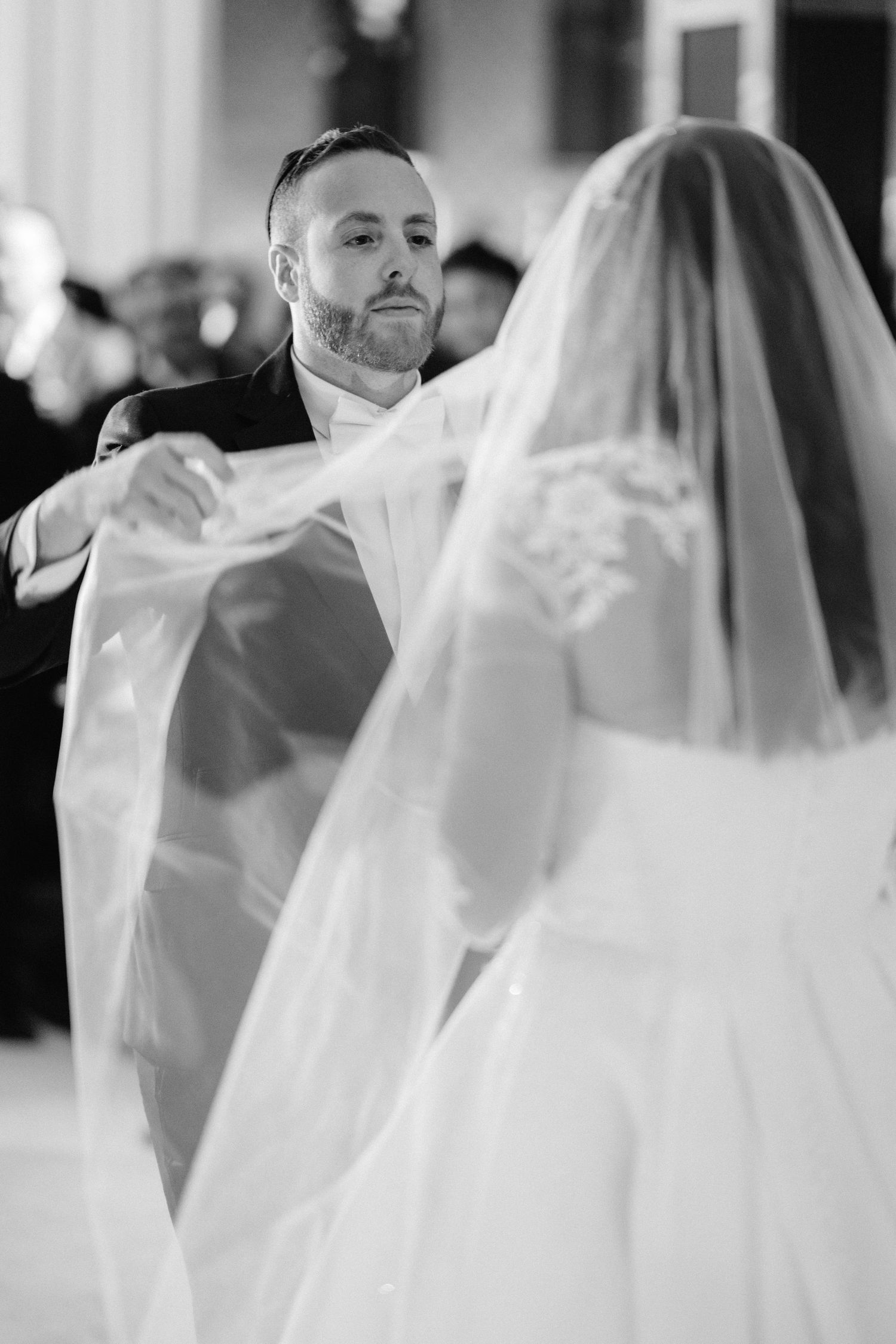 Syrian Jewish Chuppah Ceremony at Kol Yakov, Brookyn, NY jewish wedding photographer by benjamin kohen