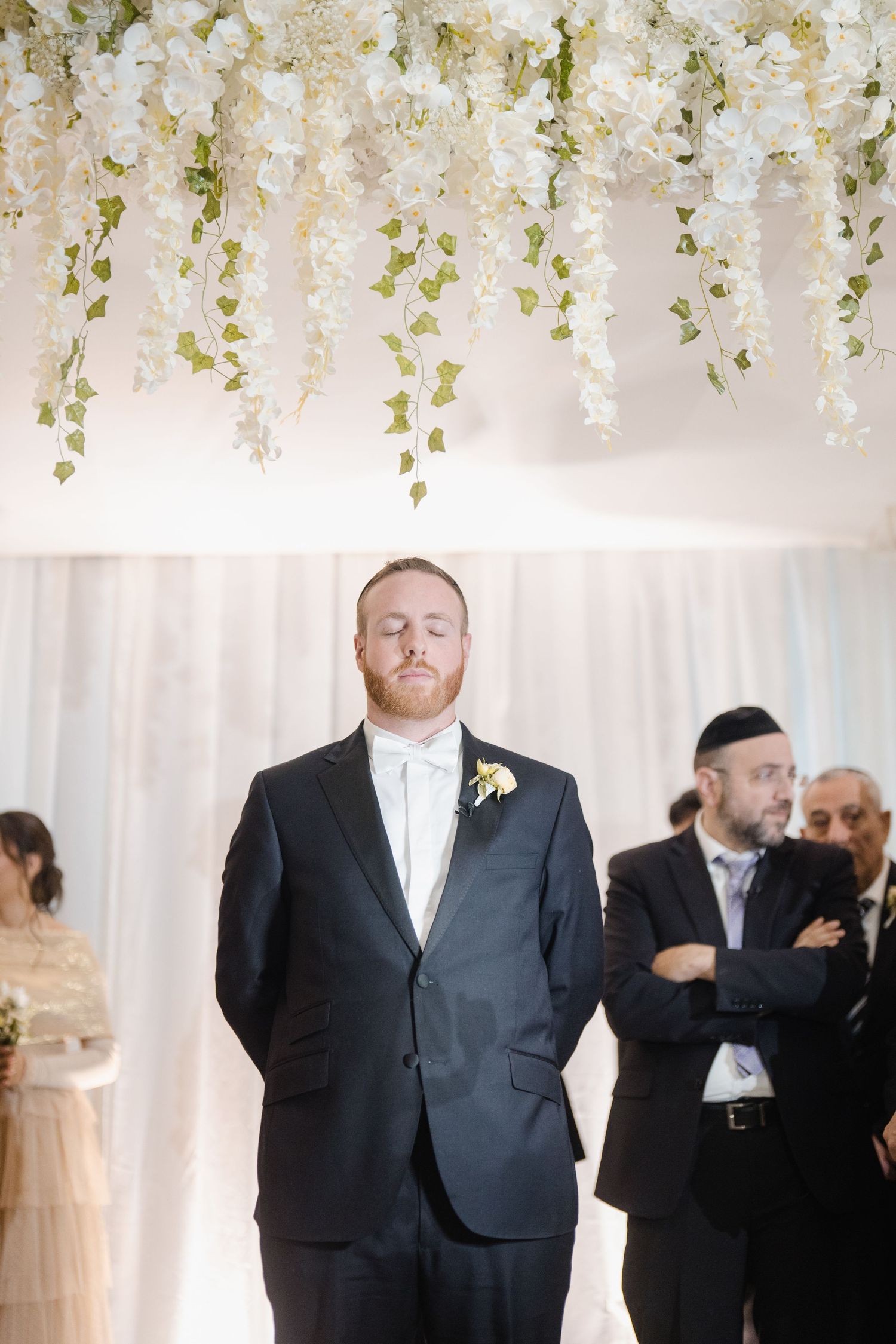 Syrian Jewish Chuppah Ceremony at Kol Yakov, Brookyn, NY jewish wedding photographer by benjamin kohen