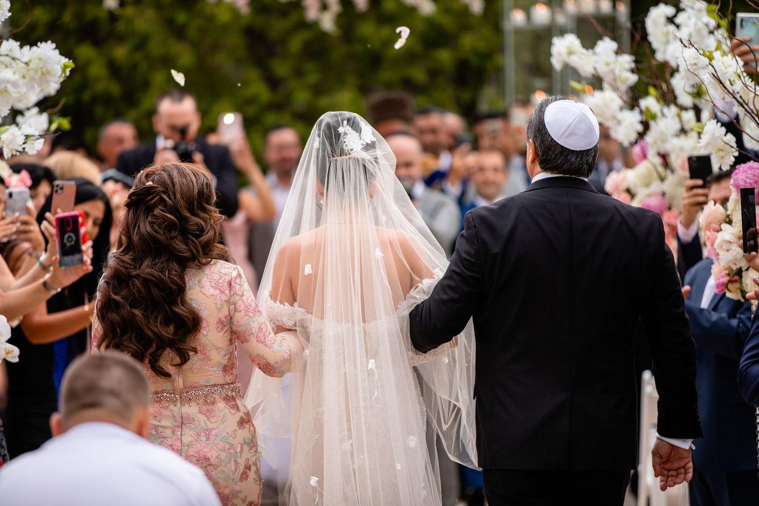 Bukharian wedding, Chuppah Ceremony at The Leonards Palazzo, great neck, jewish wedding photographer by benjamin kohen