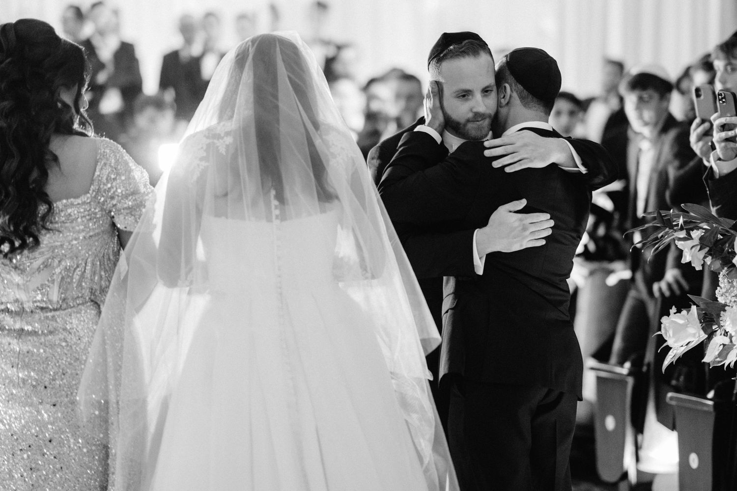 Syrian Jewish Chuppah Ceremony at Kol Yakov, Brookyn, NY jewish wedding photographer by benjamin kohen