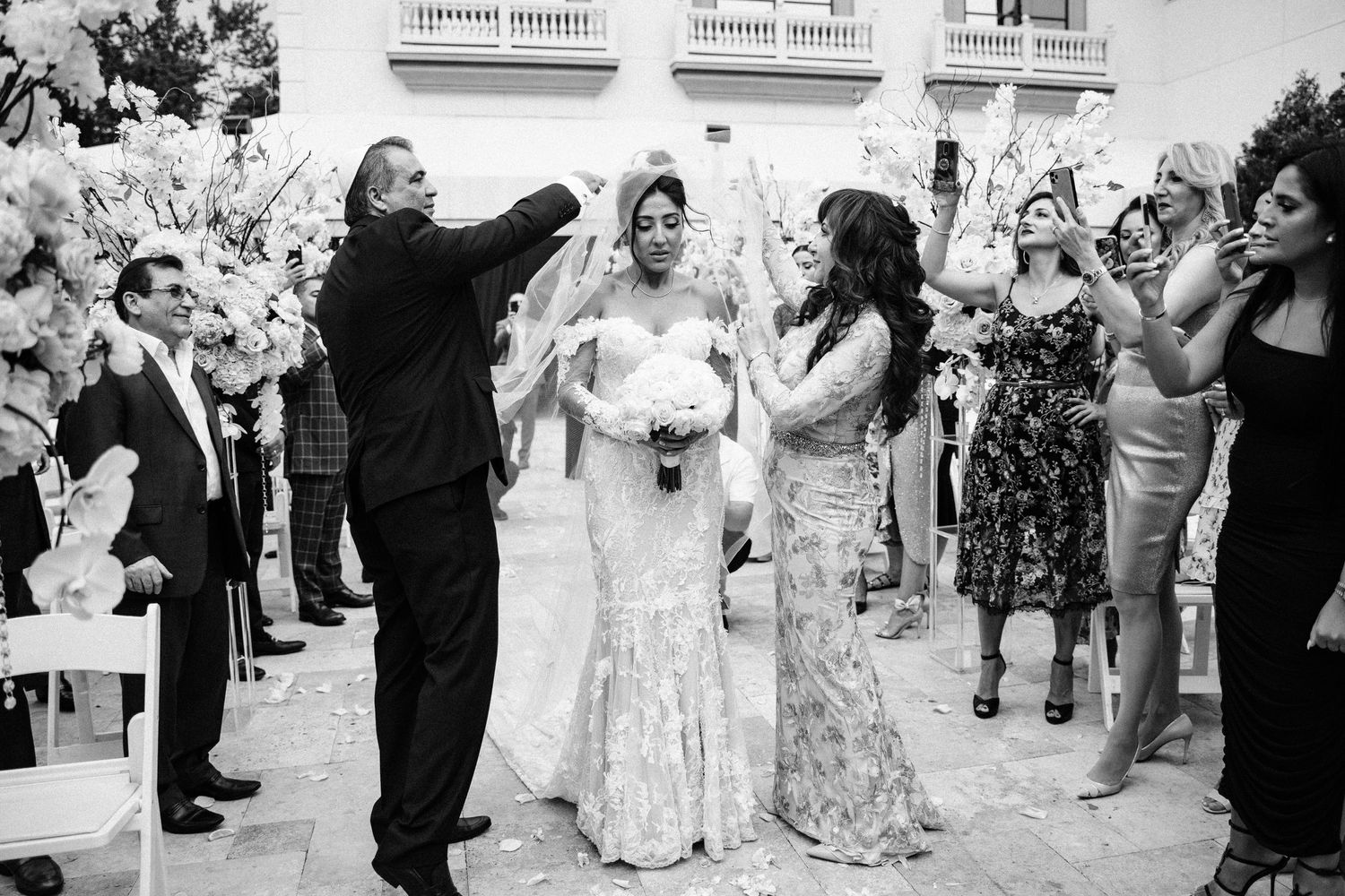 Bukharian wedding, Chuppah Ceremony at The Leonards Palazzo, great neck, jewish wedding photographer by benjamin kohen