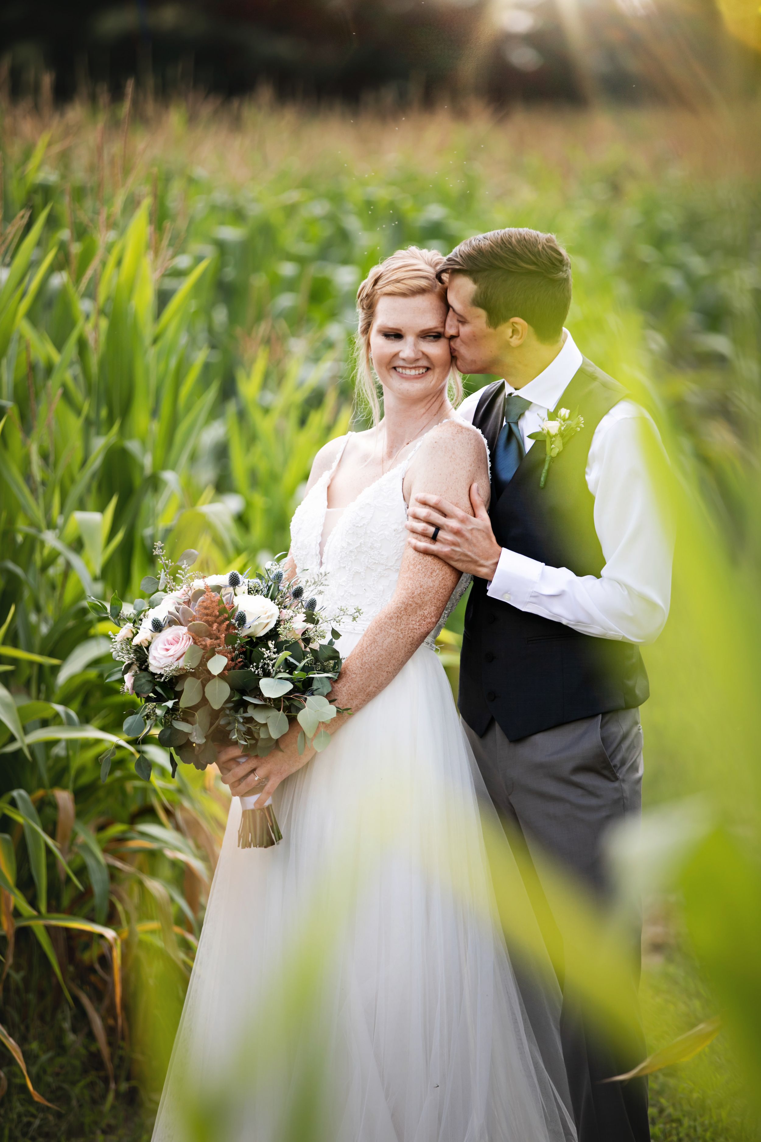 Charming rustic backyard wedding in Mount Brydges Ontario by London photographer Shawn Van Daele