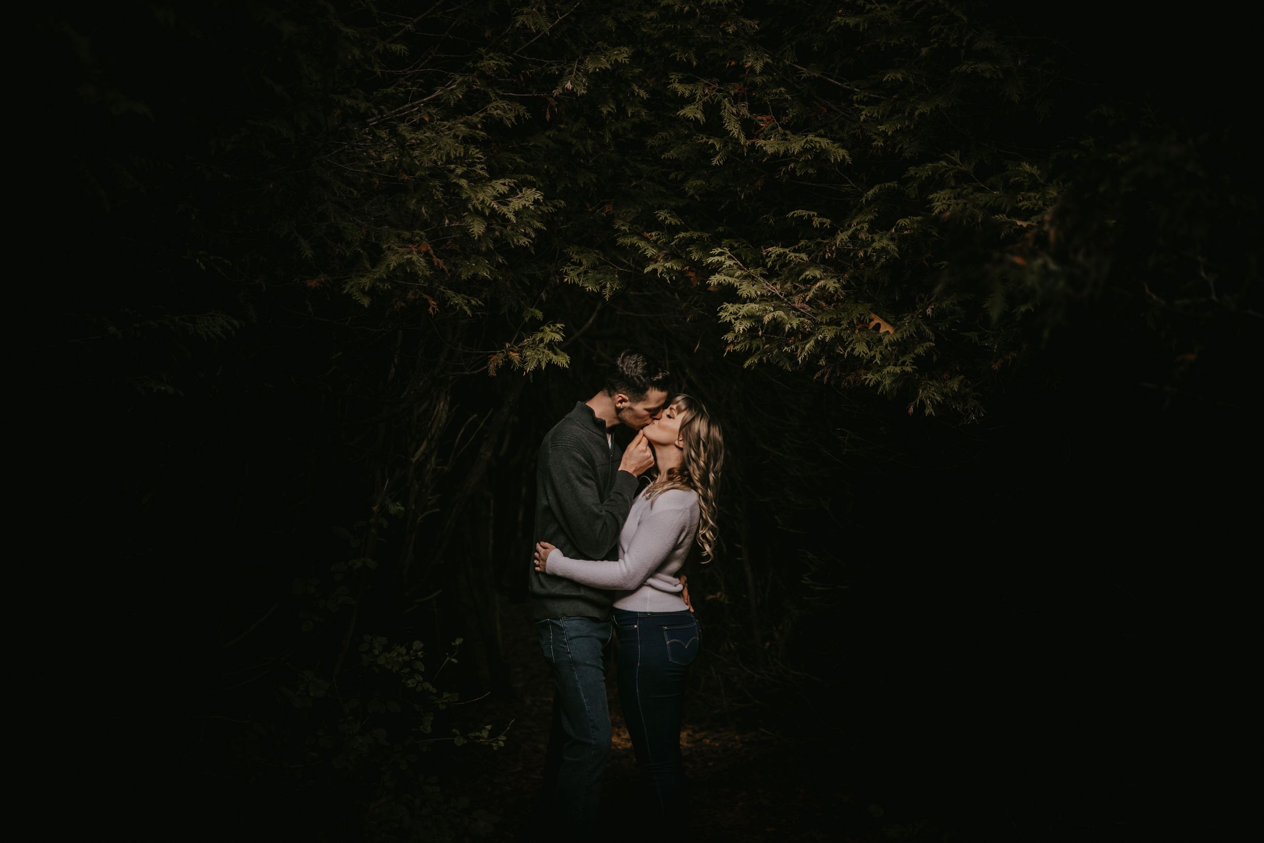 Fall engagement photos at Fanshawe Conservation Area London Ontario by photographer Shawn Van Daele