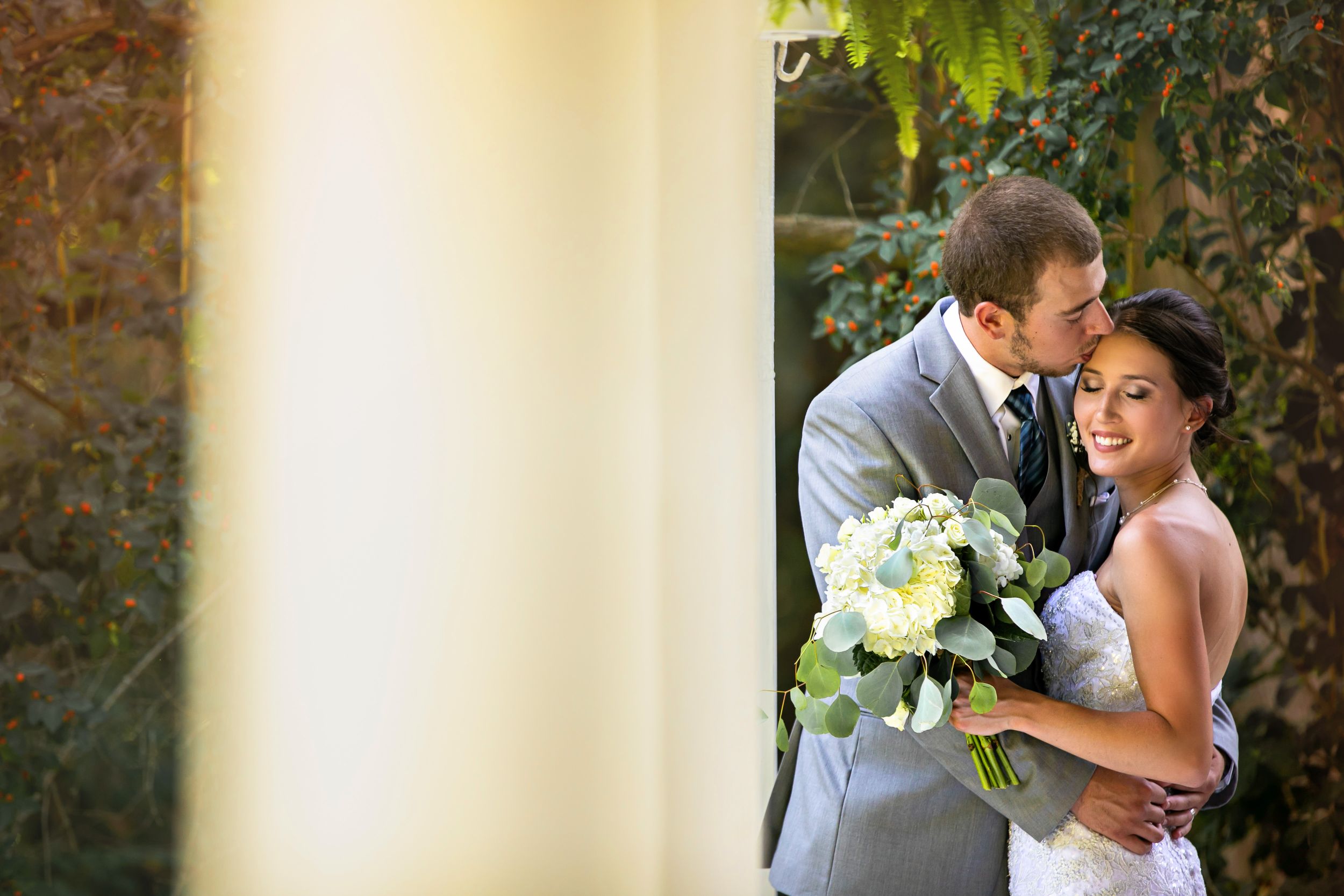 Rustic Farmhouse Backyard Wedding Photos by London Ontario Photographer Shawn Van Daele