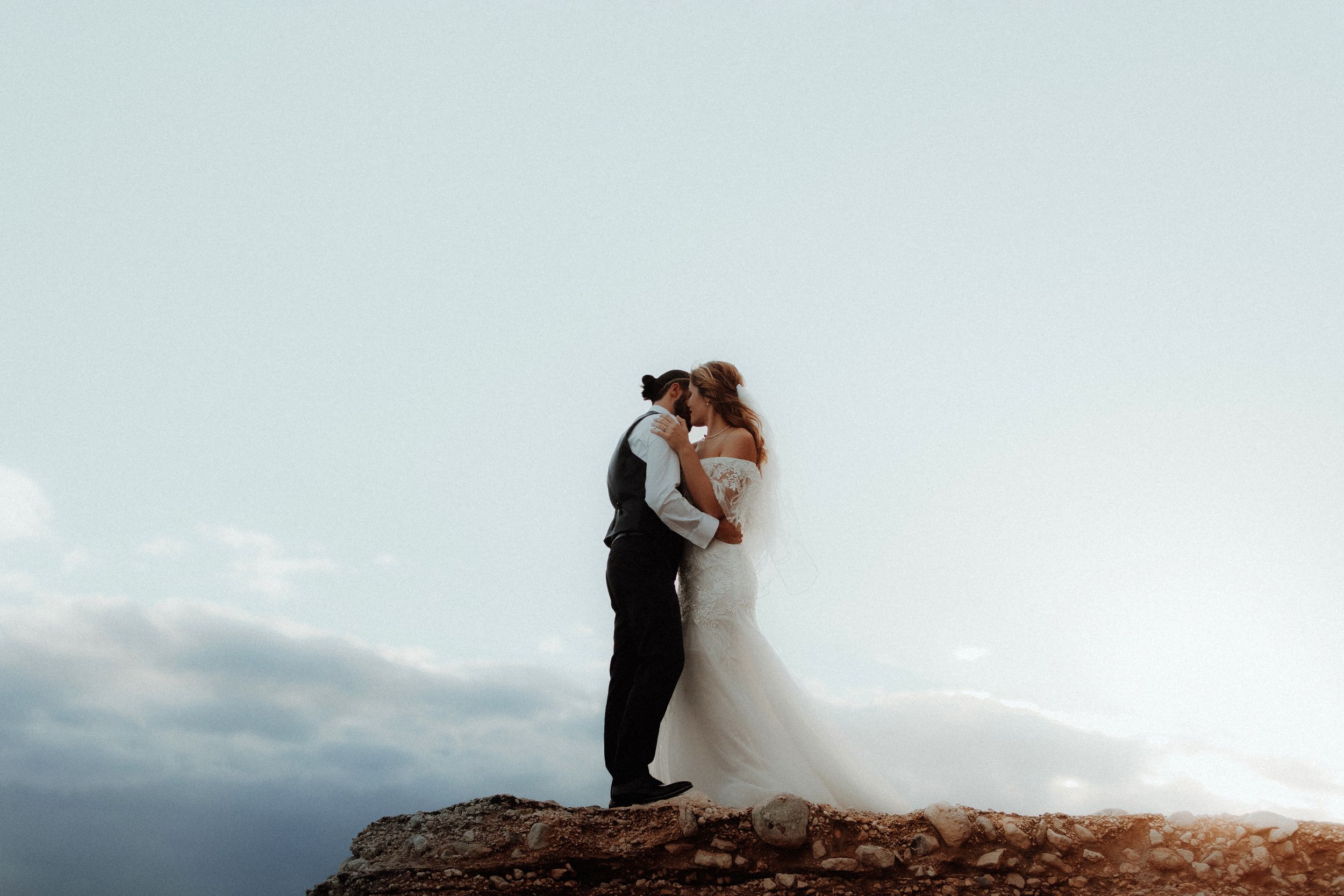 Puglia - couple - prematrimoniale - sessione di coppia - natura - mare - spiaggia- wedding photographer - matrimonio