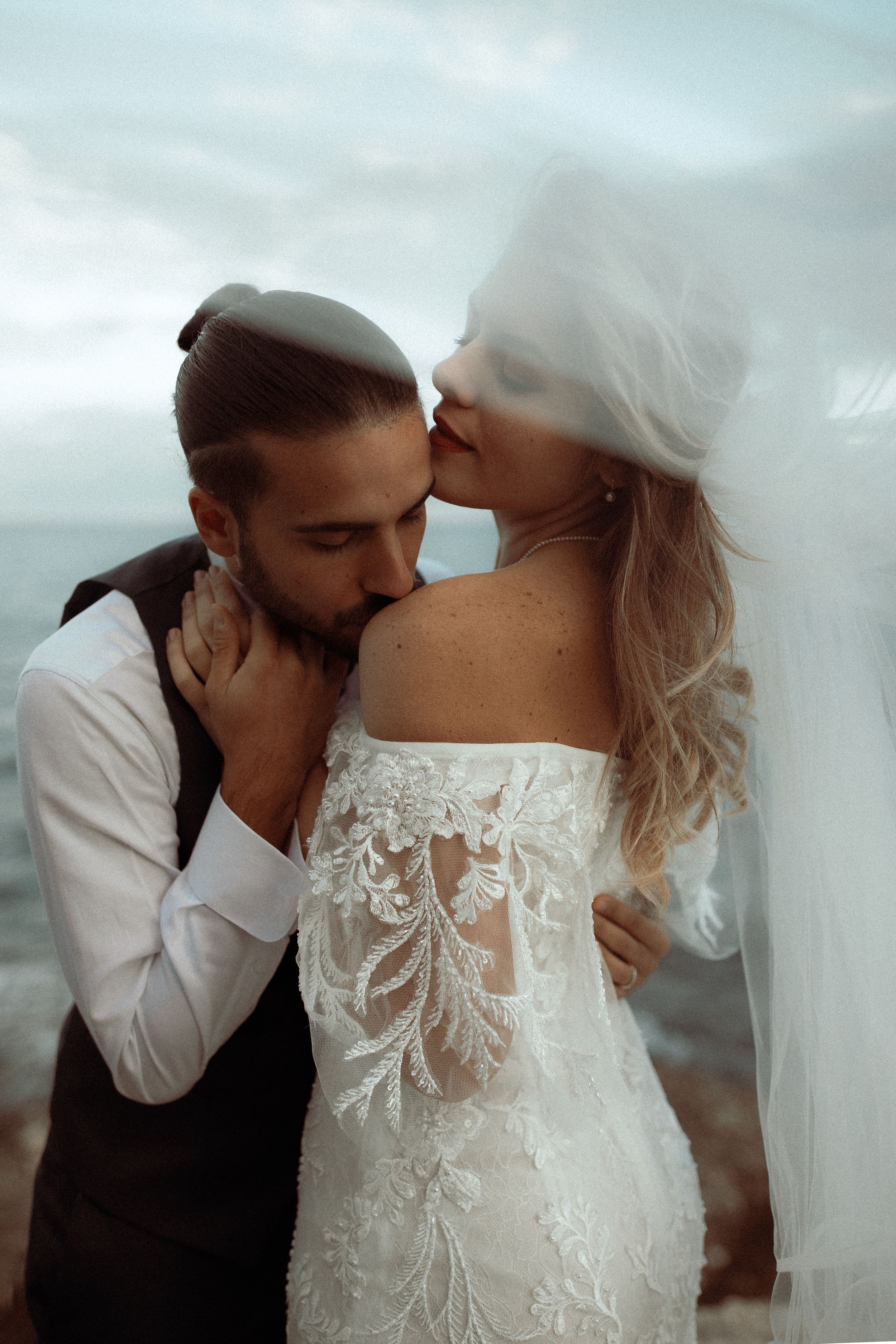 Puglia - couple - prematrimoniale - sessione di coppia - natura - mare - spiaggia- wedding photographer - matrimonio