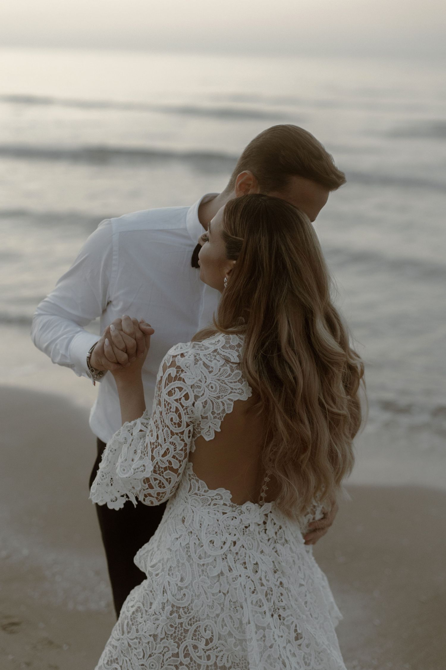 Post wedding - coppia - fuga d'amore - mare - spiaggia - scambio di promesse - Puglia