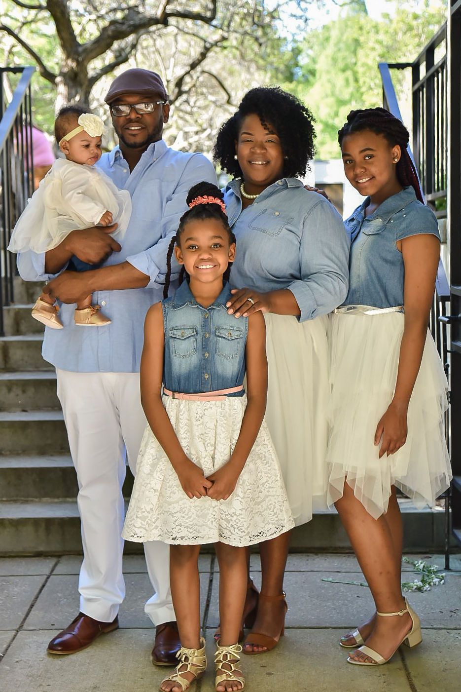 families pose at Birmingham botanical gardens + family portrait session + gray manor families
