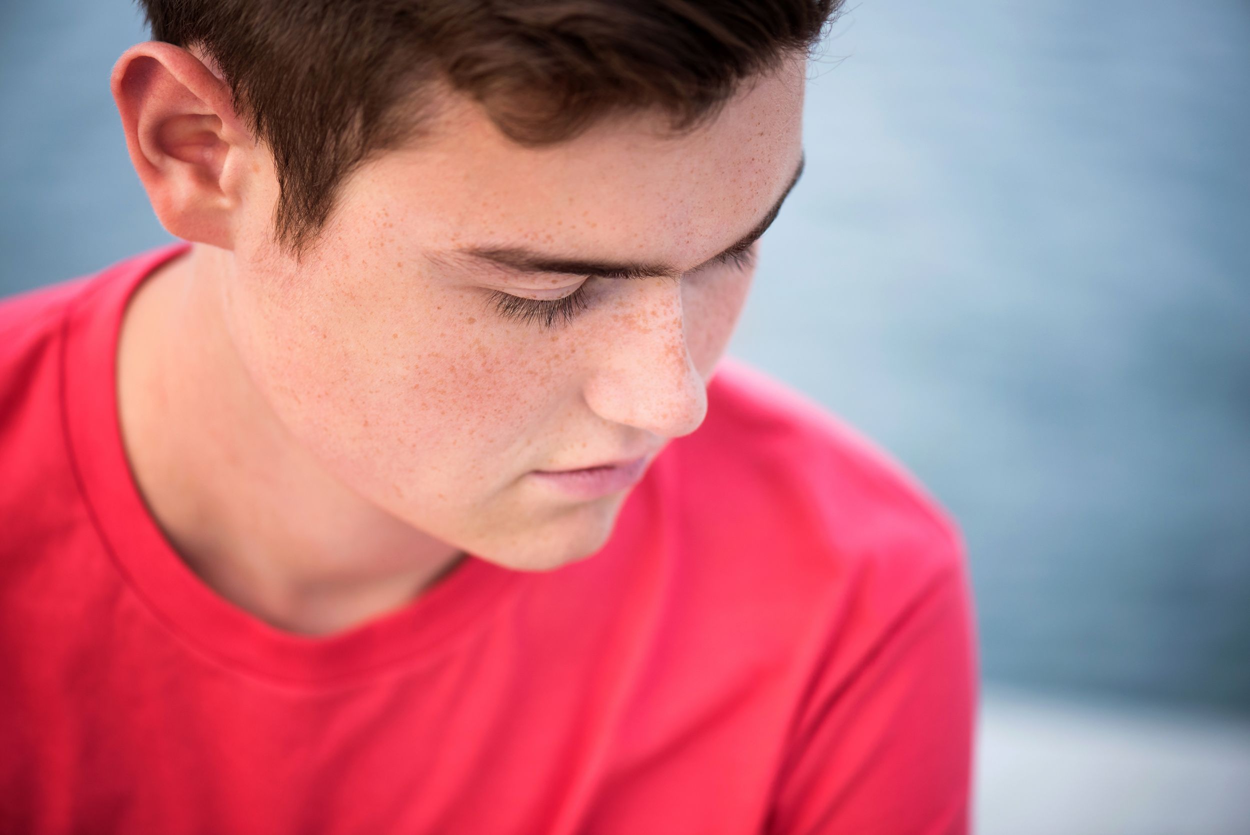 plymouth north high school senior portrait at plymouth town wharf by heidi harting photography
