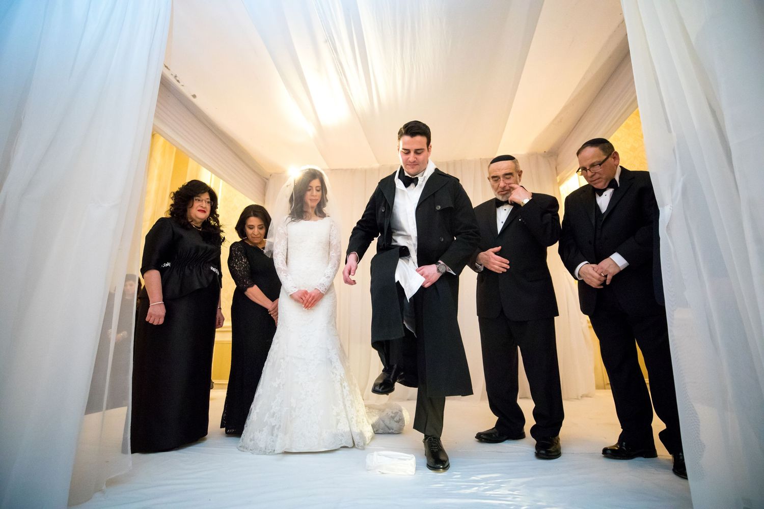 Breaking the glass jewish wedding, Chuppah ceremony at the Rockleigh, NJ jewish wedding photographer by Benjamin Kohen