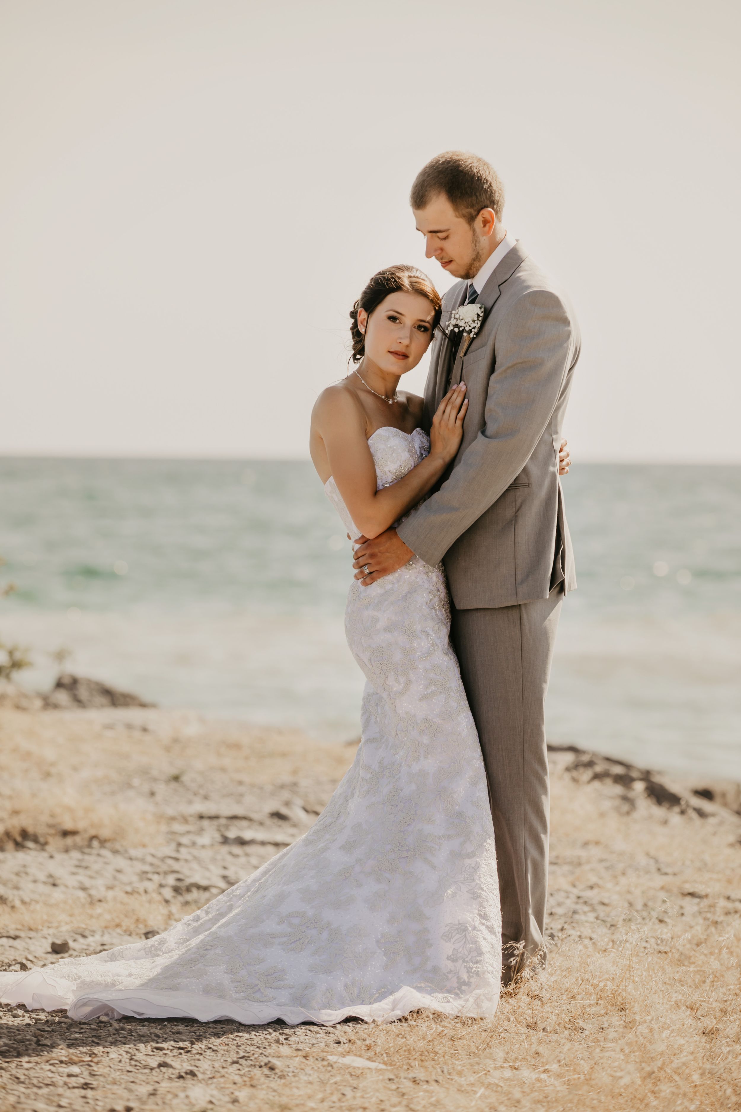 Rustic Farmhouse Backyard Wedding Photos by London Ontario Photographer Shawn Van Daele
