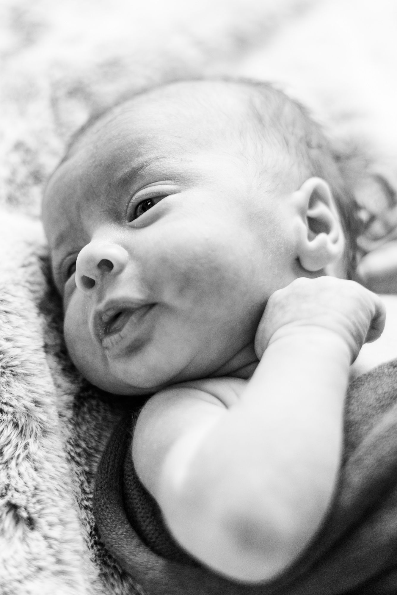 Lifestyle newborn baby in black and white in Pittsburgh, Pennsylvania
