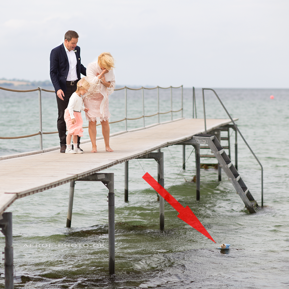 Peterrabit fell into the water during wedding photo session.