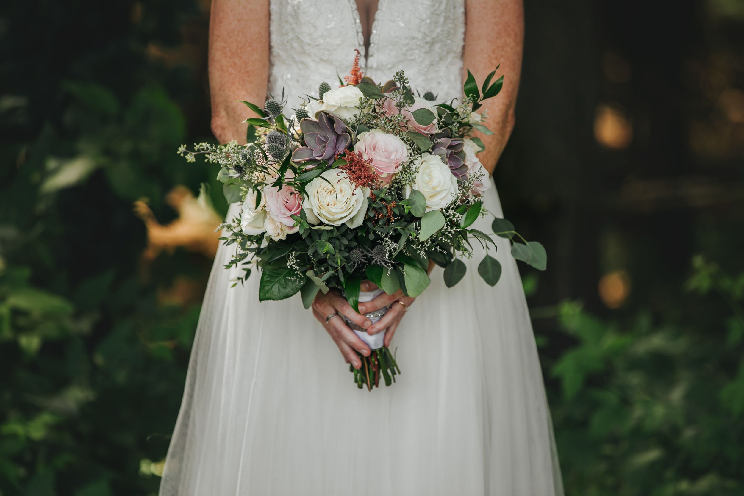 Charming rustic backyard wedding in Mount Brydges Ontario by London photographer Shawn Van Daele