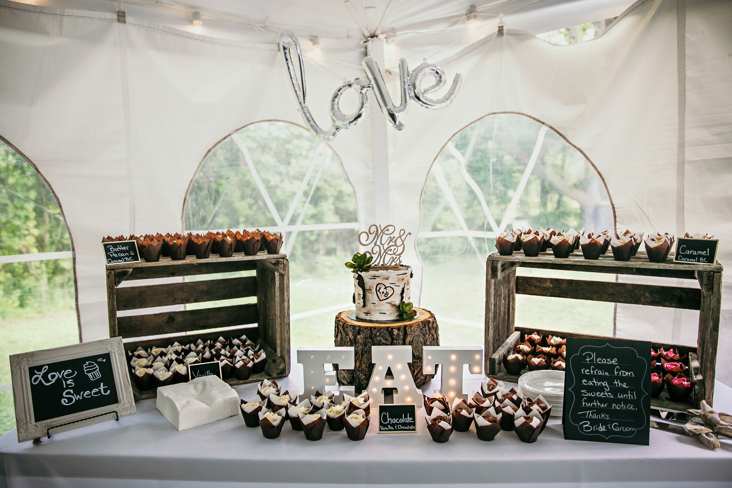Rustic Farmhouse Backyard Wedding Photos by London Ontario Photographer Shawn Van Daele