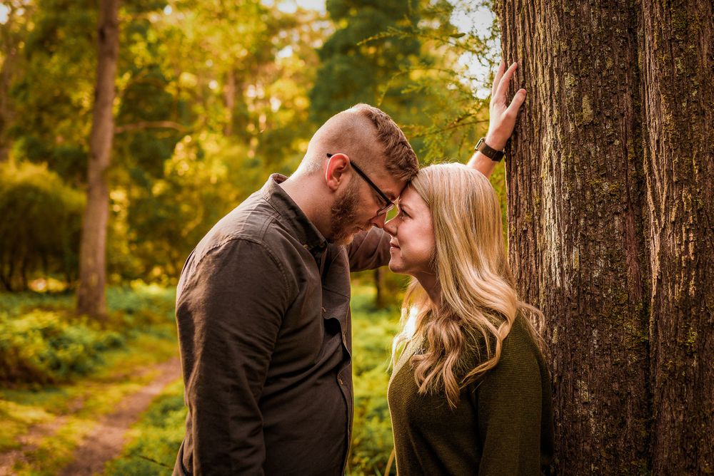 Husband and wife forehead to forehead in Melbourne