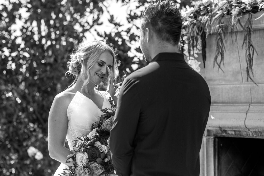 rebecca skidgel photographer wedding photographer advice how to choose your consider love romantic vibe check fun laugh