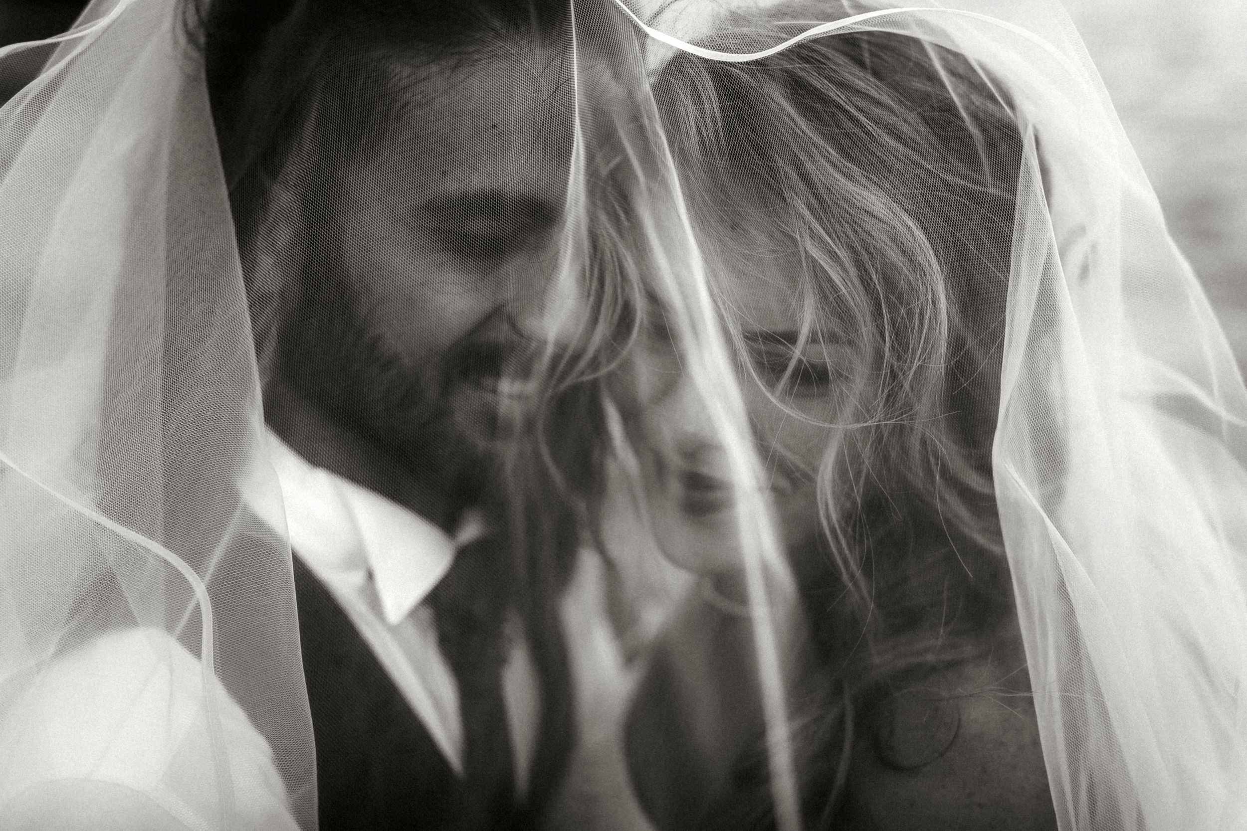 Puglia - couple - prematrimoniale - sessione di coppia - natura - mare - spiaggia- wedding photographer - matrimonio