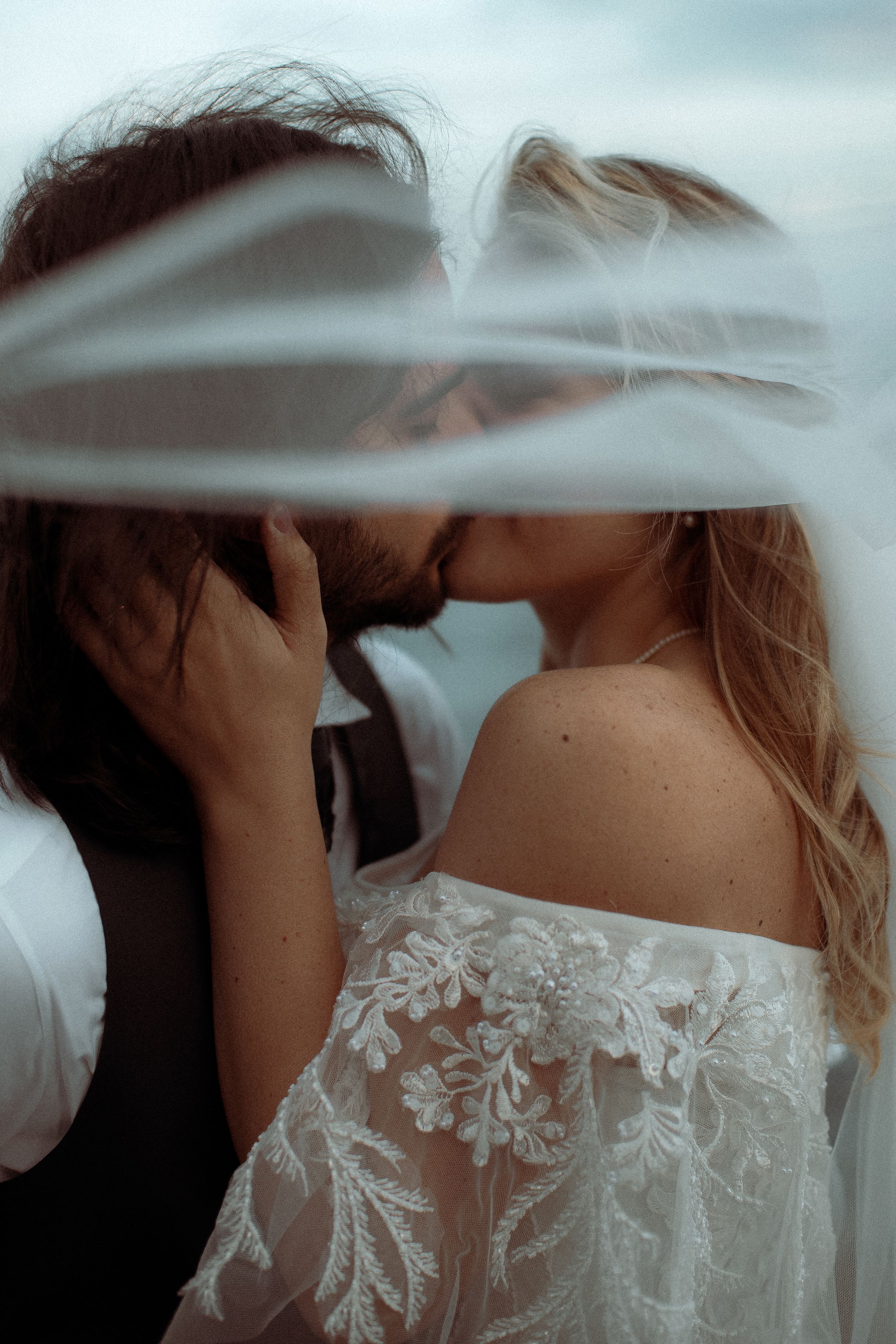 Puglia - couple - prematrimoniale - sessione di coppia - natura - mare - spiaggia- wedding photographer - matrimonio