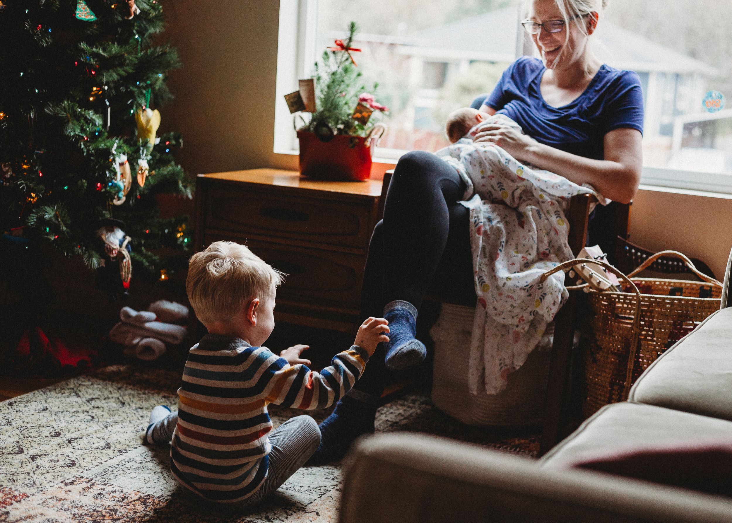 Fun family documentary newborn session Seattle