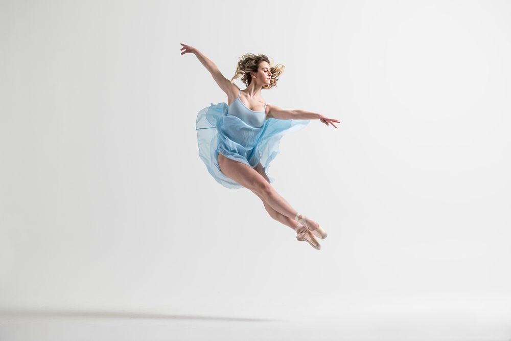 Ballerina, Cabriole, Beautiful Ballet, Beautiful Dancer, Studio Photo, Dance Model, Dance by aKaiserPhoto, Dancer