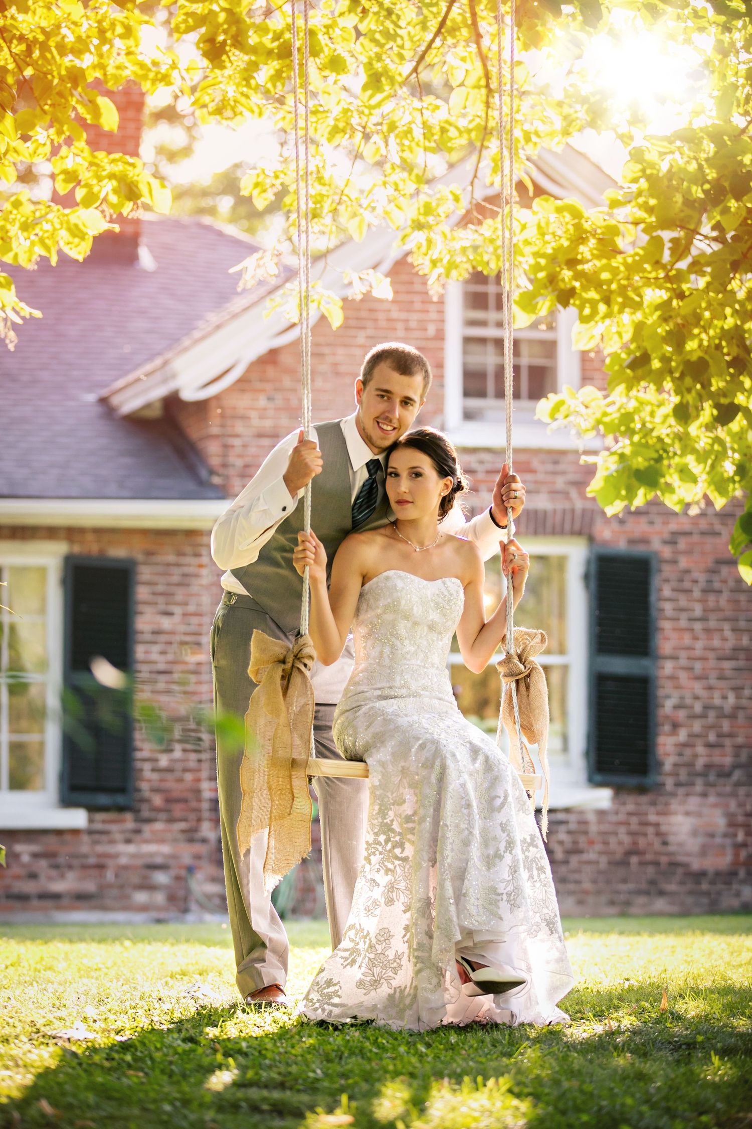 Rustic Farmhouse Backyard Wedding Photos by London Ontario Photographer Shawn Van Daele