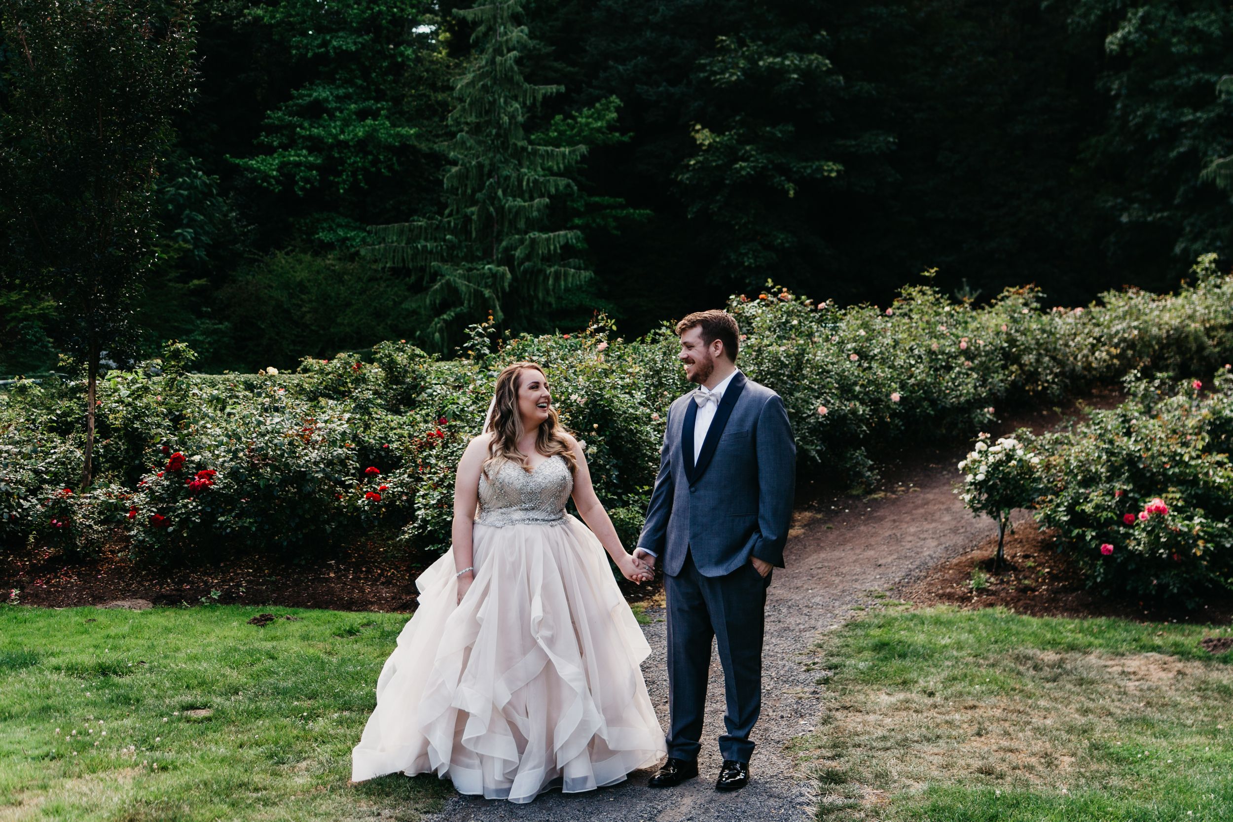 First look photos, Oregon wedding ideas, Portland wedding, rose garden wedding, Oregon wedding photographer,
