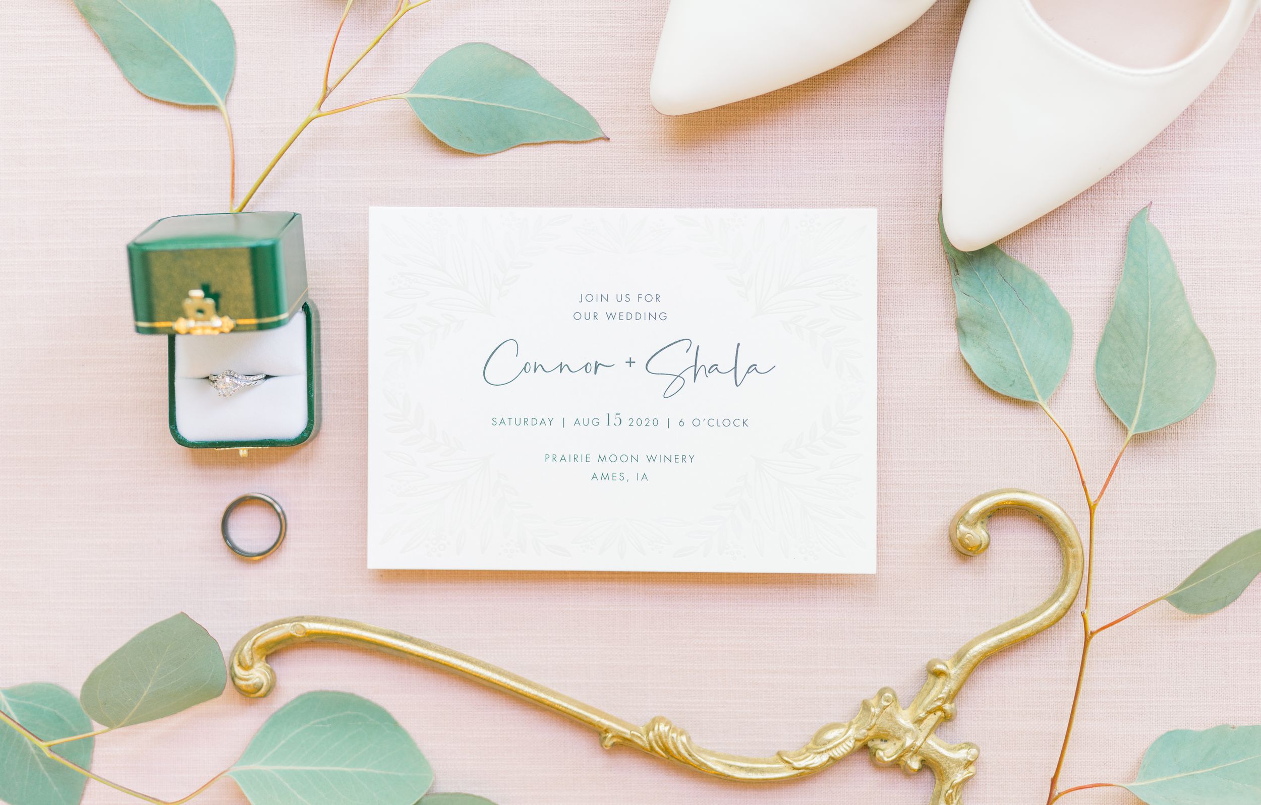 Ames, Iowa Vineyard Winery Wedding at Prairie Moon Winery with light and airy photography