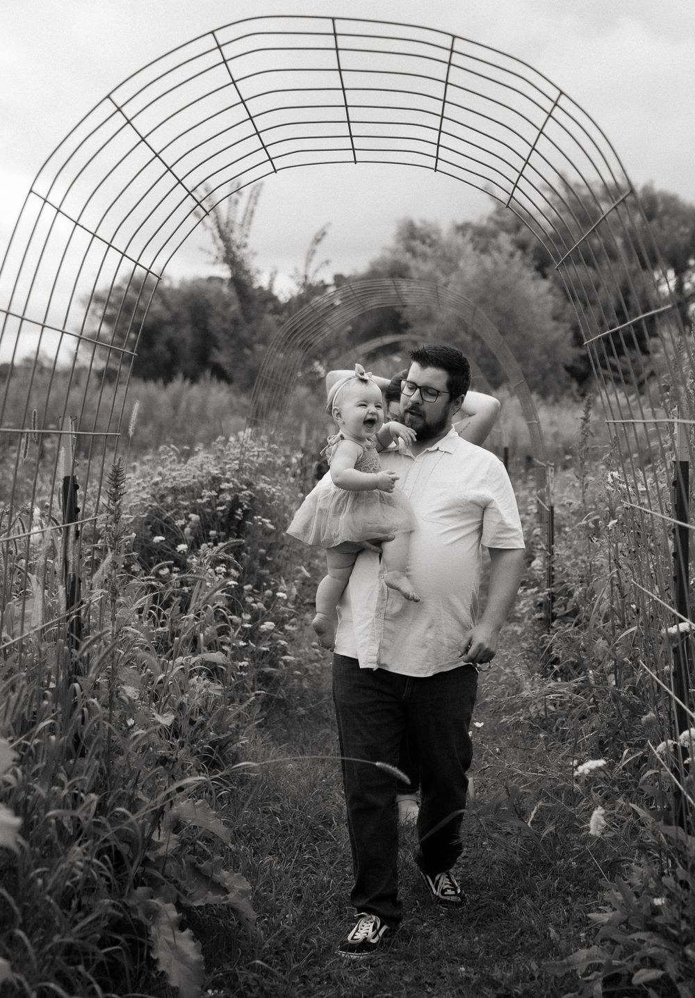 Algonquin family photographer captured a family session at a local farm. Family photographer in Algonquin, IL.