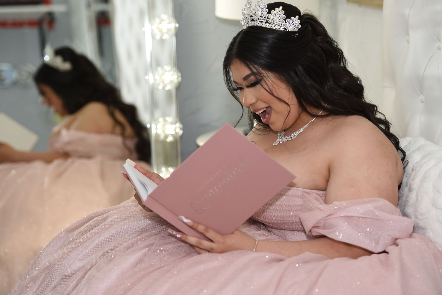 Quinceanera Photo Checklist quince photography DFW best quince photographers fotolilly photography quince dress quince decor quince venue