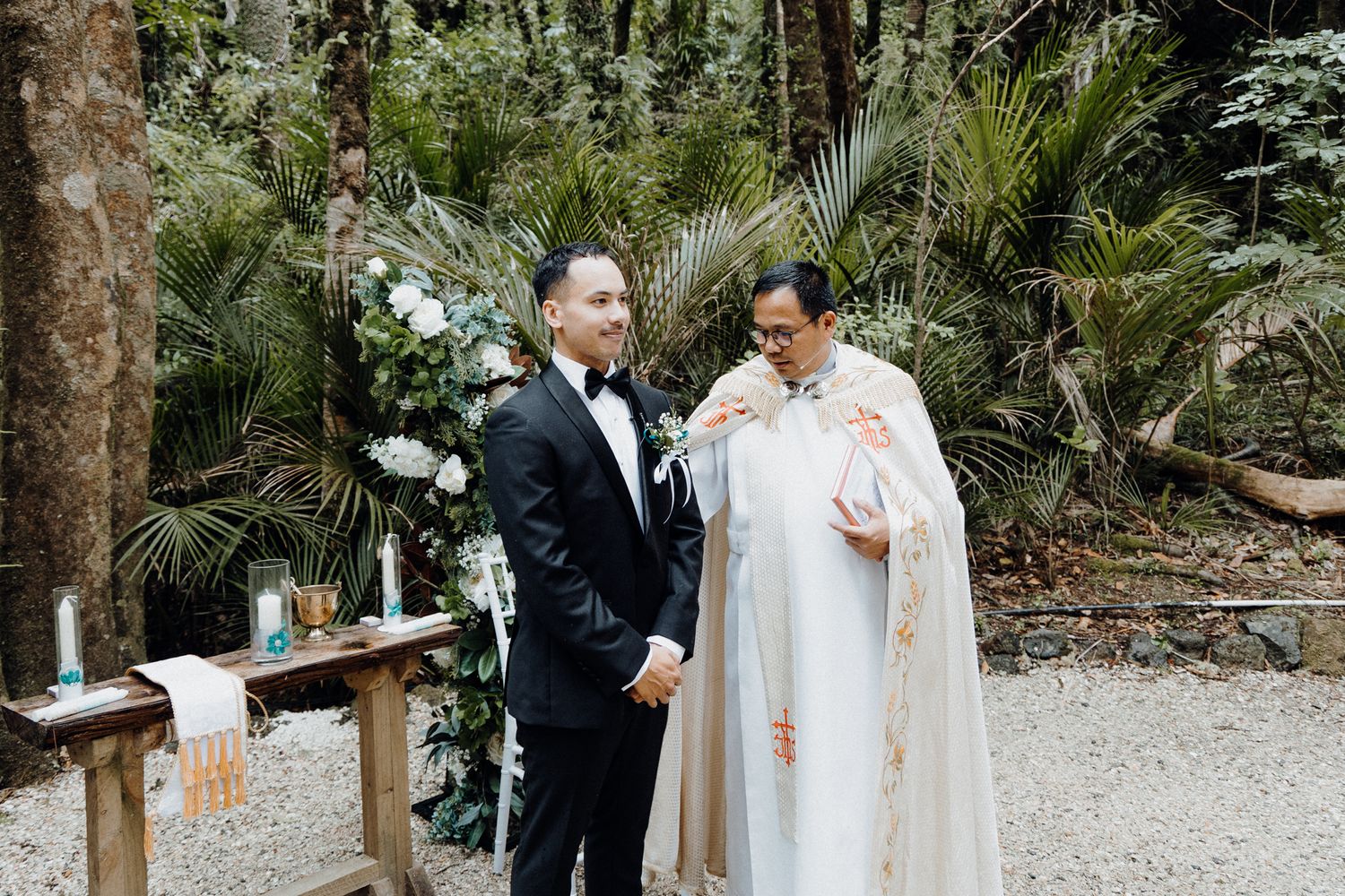 The groom waiting for his bride to walk down the aisle captured by Apertured Media Auckland Wedding Photographer.