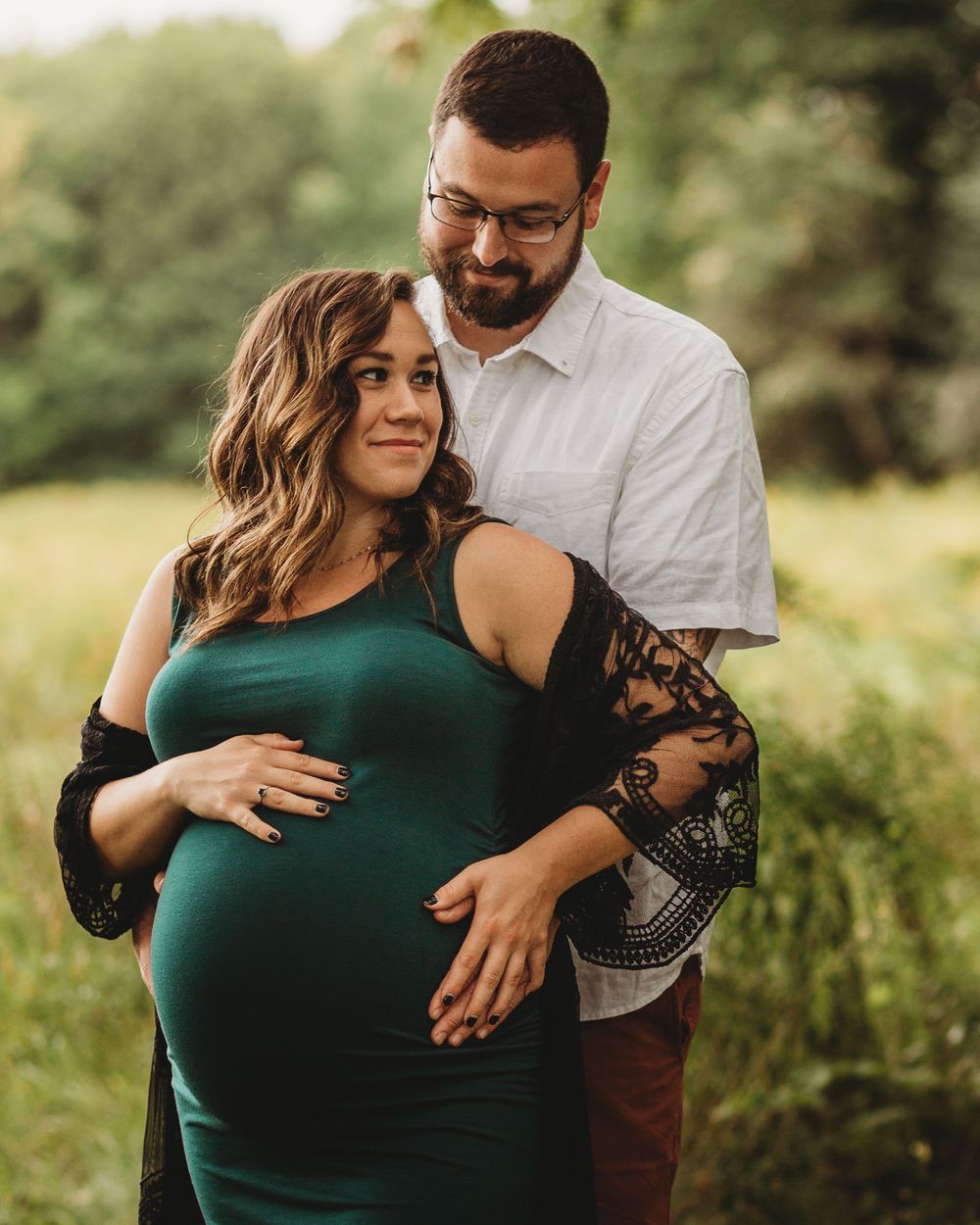 Professional maternity photo with dad